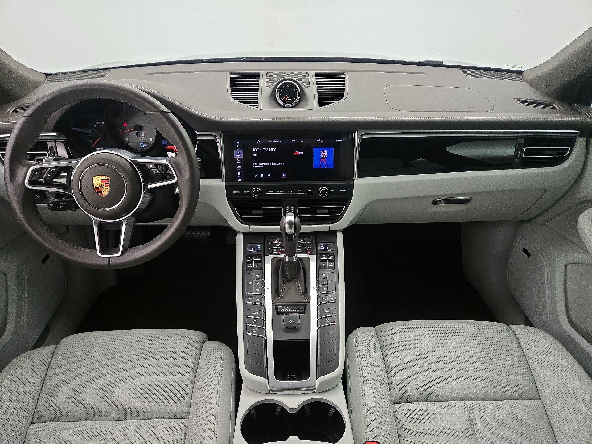 Thumbnail: 2021 Porsche Macan - 9