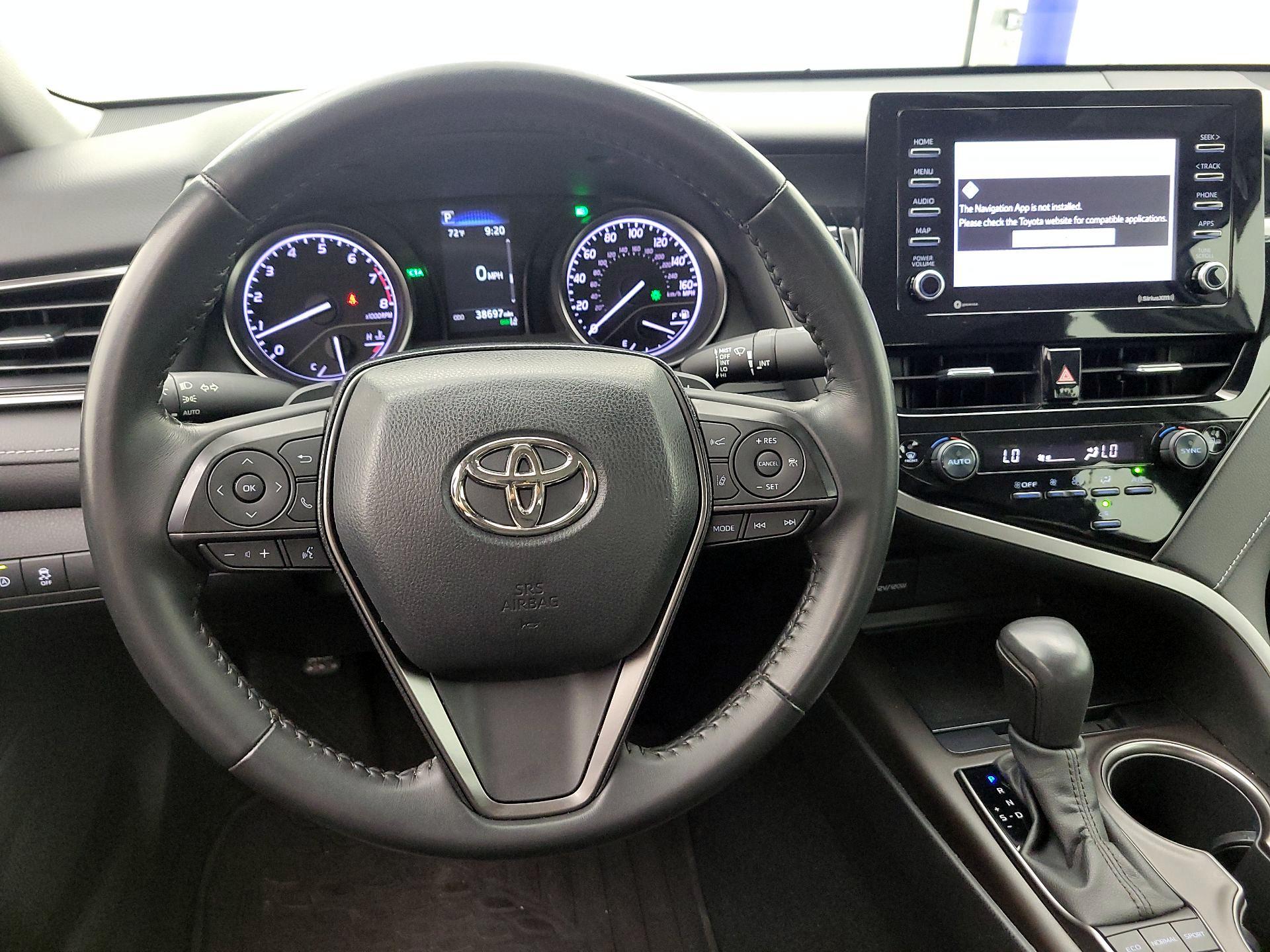 Thumbnail: 2022 Toyota Camry - 10