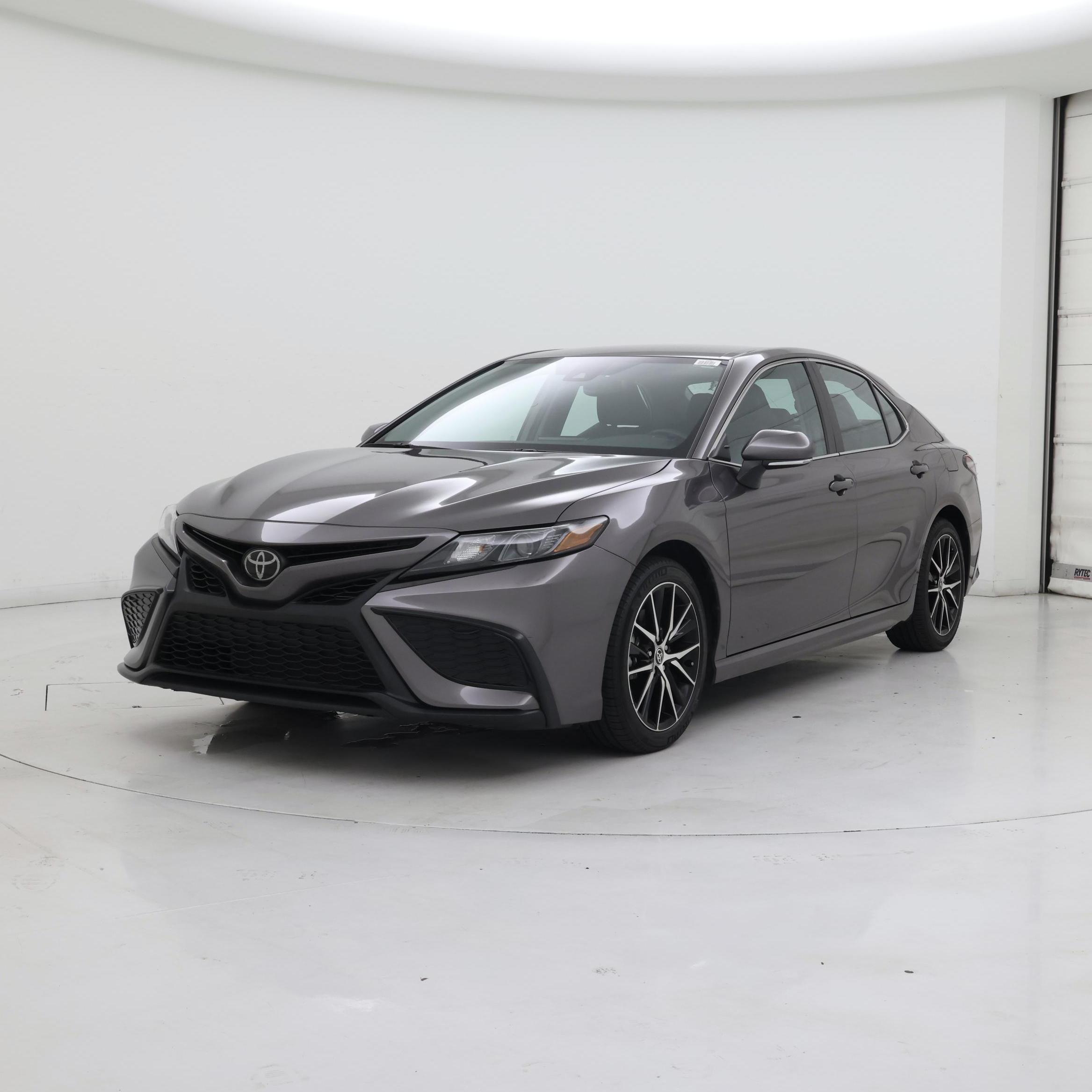 Thumbnail: 2022 Toyota Camry - 4