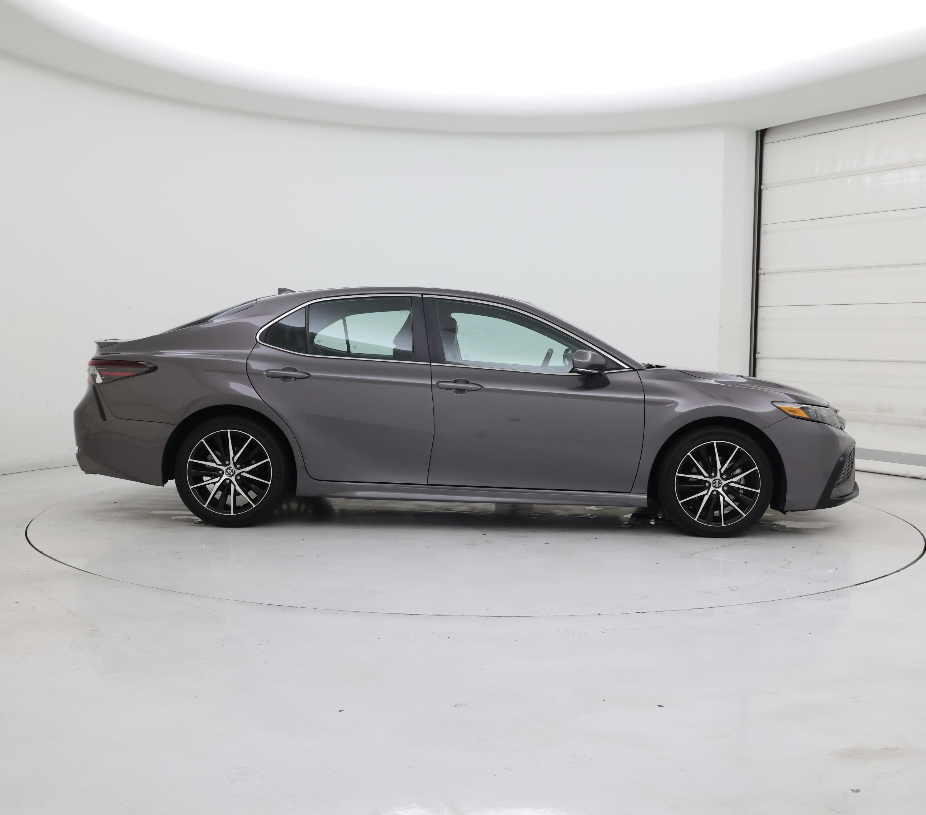 Thumbnail: 2022 Toyota Camry - 7
