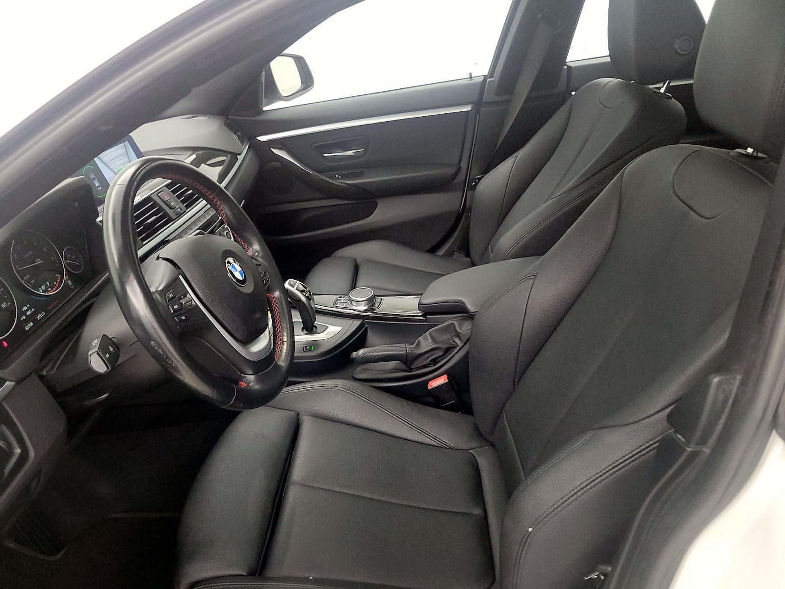Power Seat(s) & Leather Seats