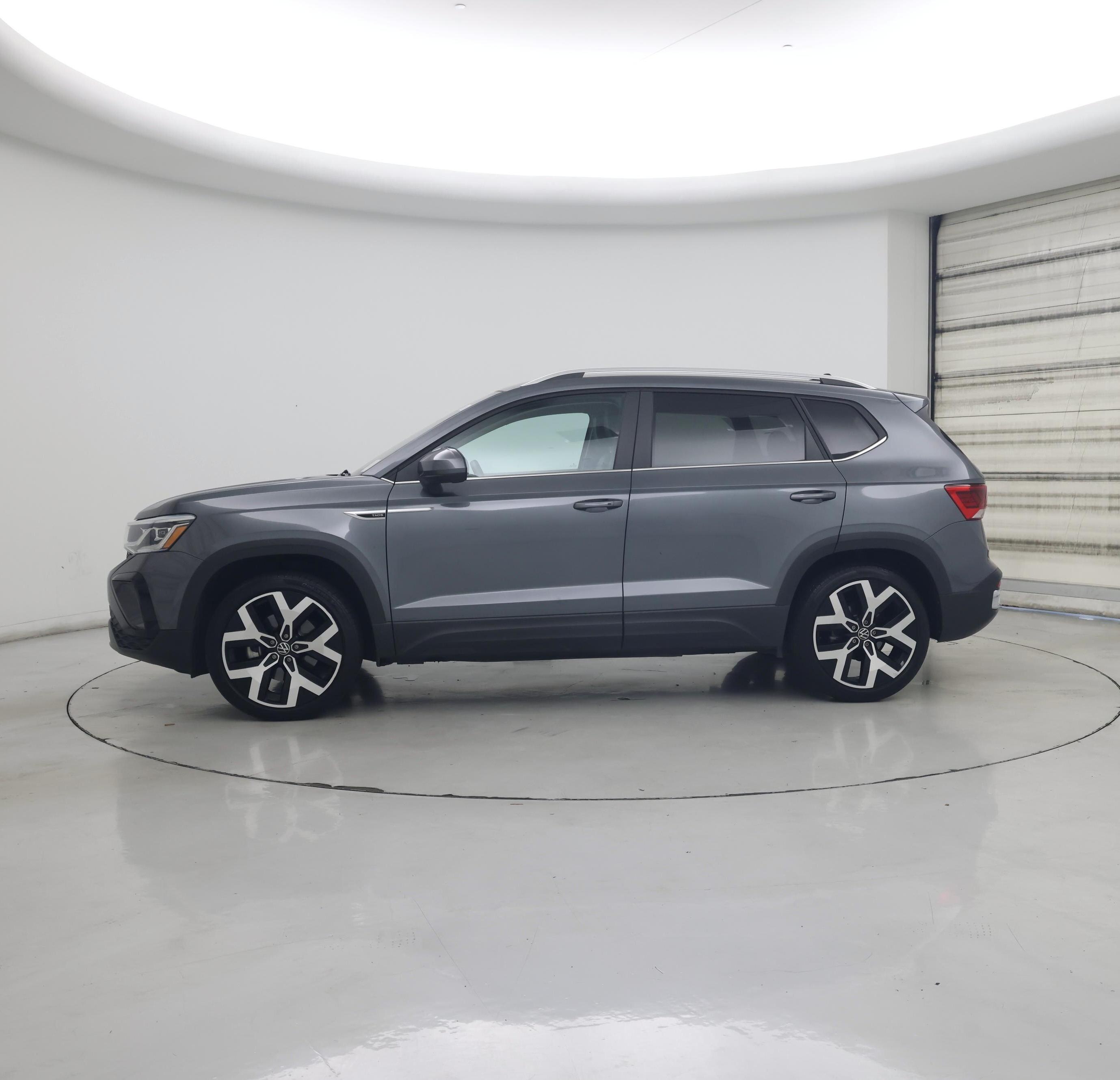 Thumbnail: 2022 Volkswagen Taos - 3