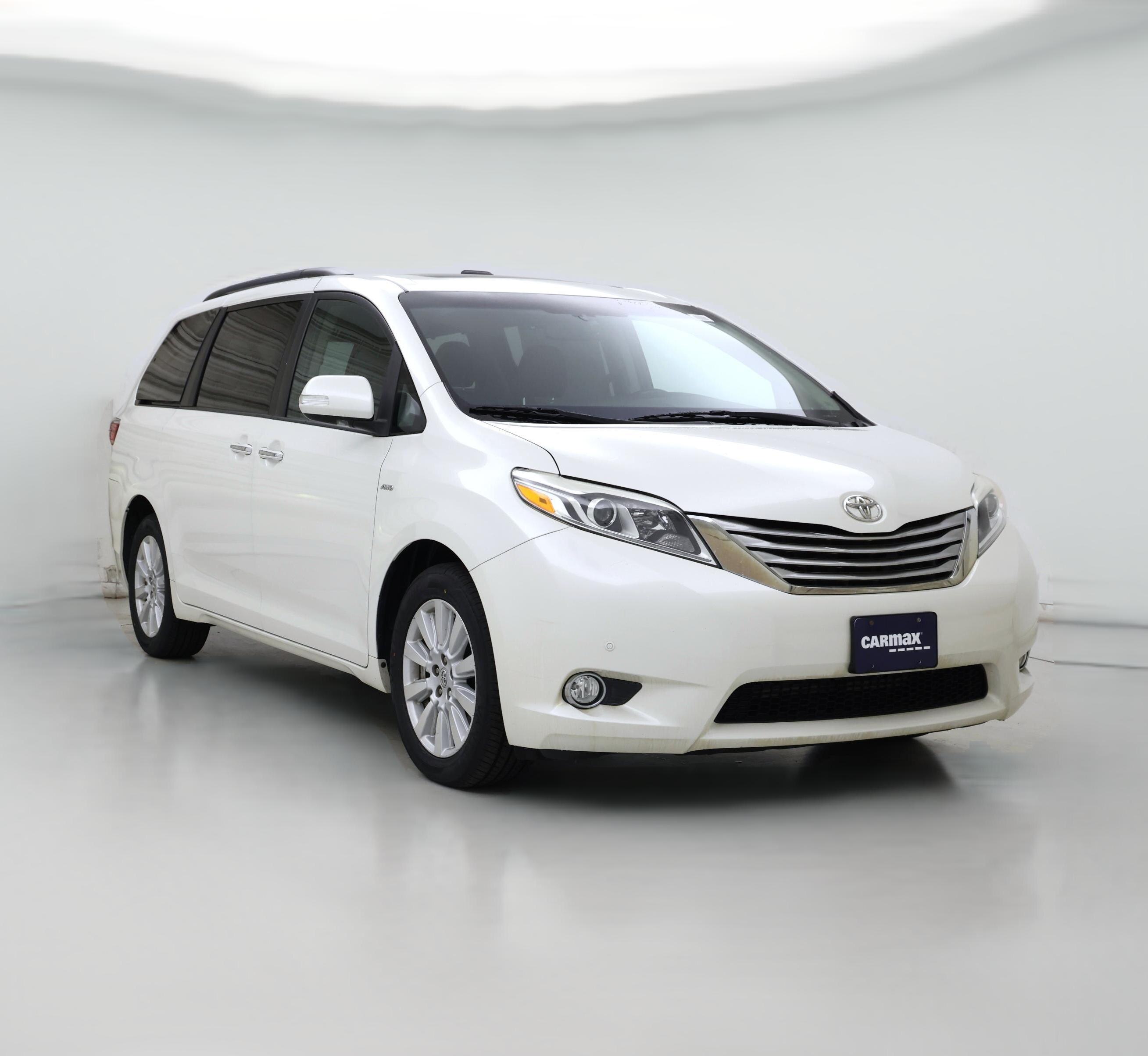 Thumbnail: 2017 Toyota Sienna - 1