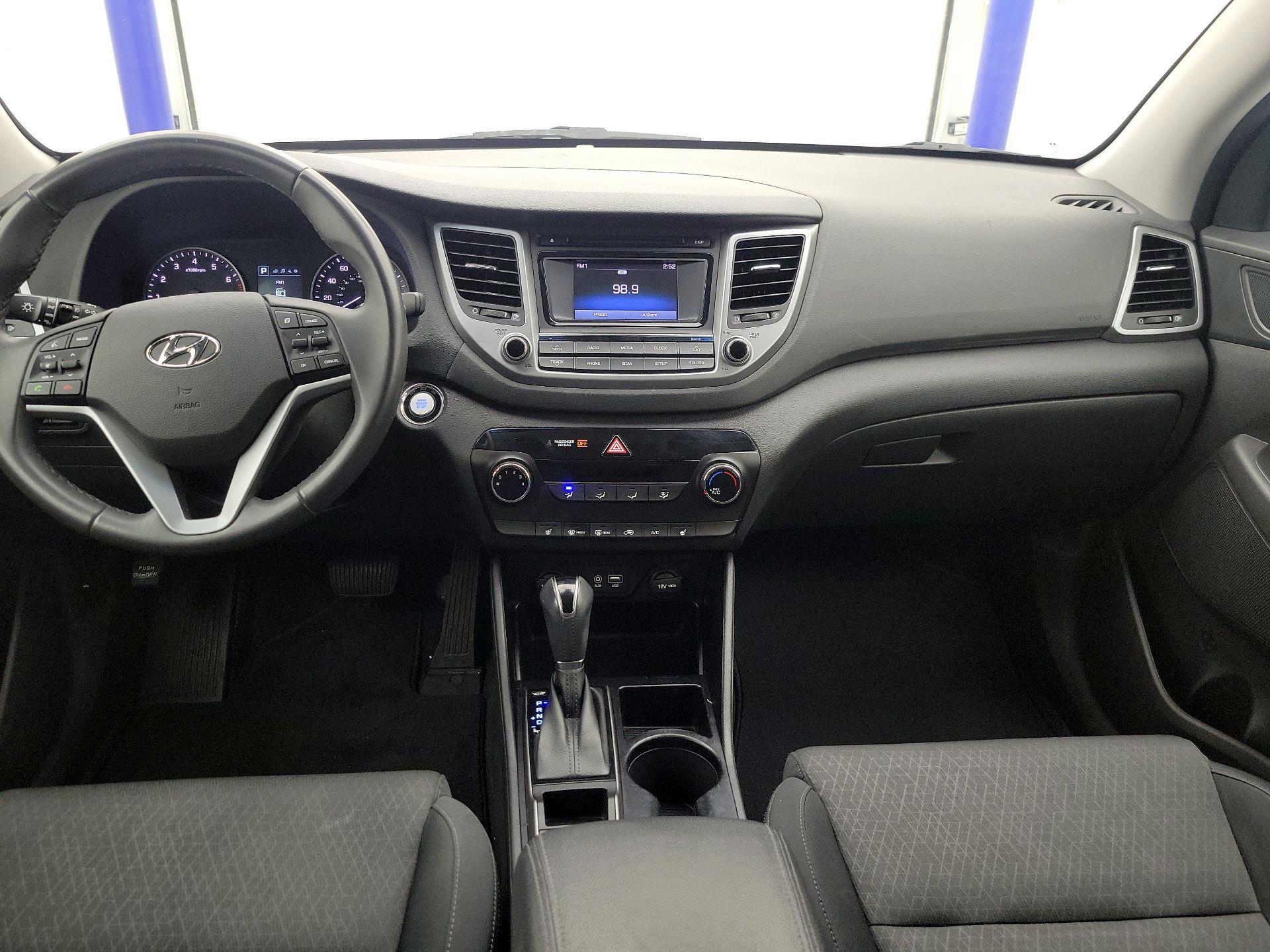 Thumbnail: 2017 Hyundai Tucson - 9