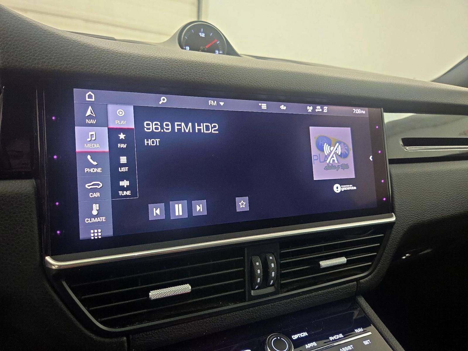 2021 Porsche Cayenne Base - Photo 17