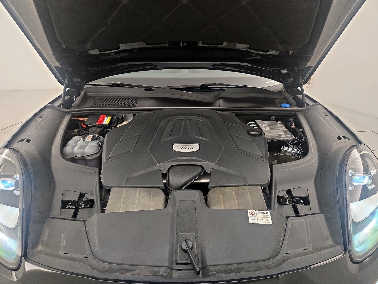 2021 Porsche Cayenne Base - Photo 24