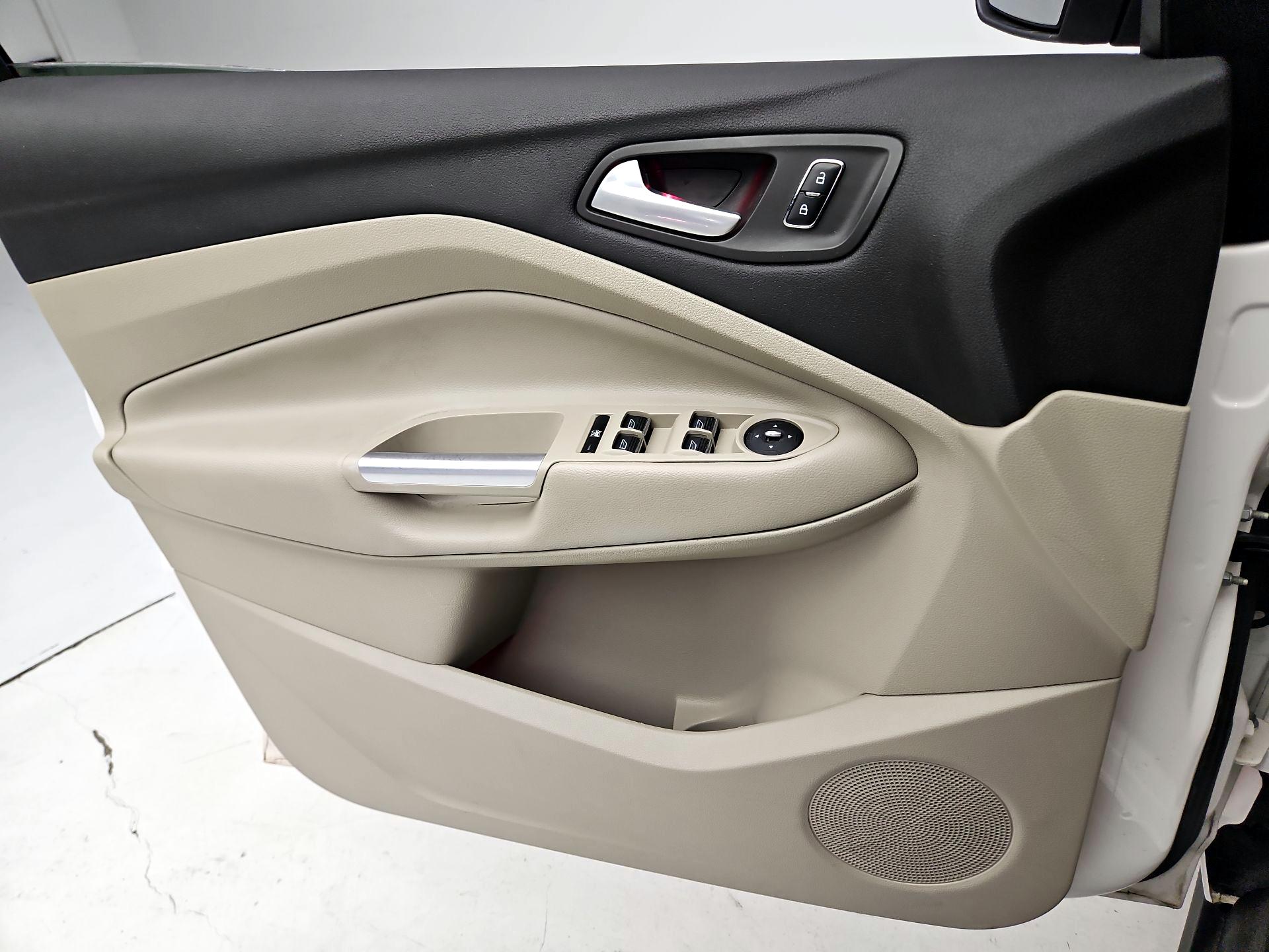 Thumbnail: 2014 Ford C-Max - 12