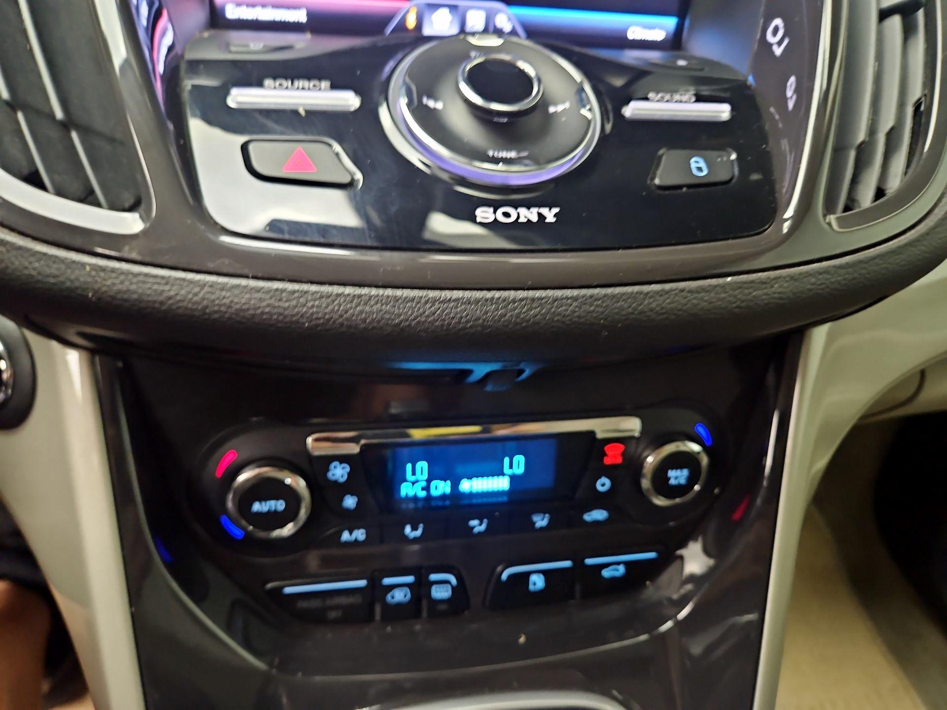Thumbnail: 2014 Ford C-Max - 16