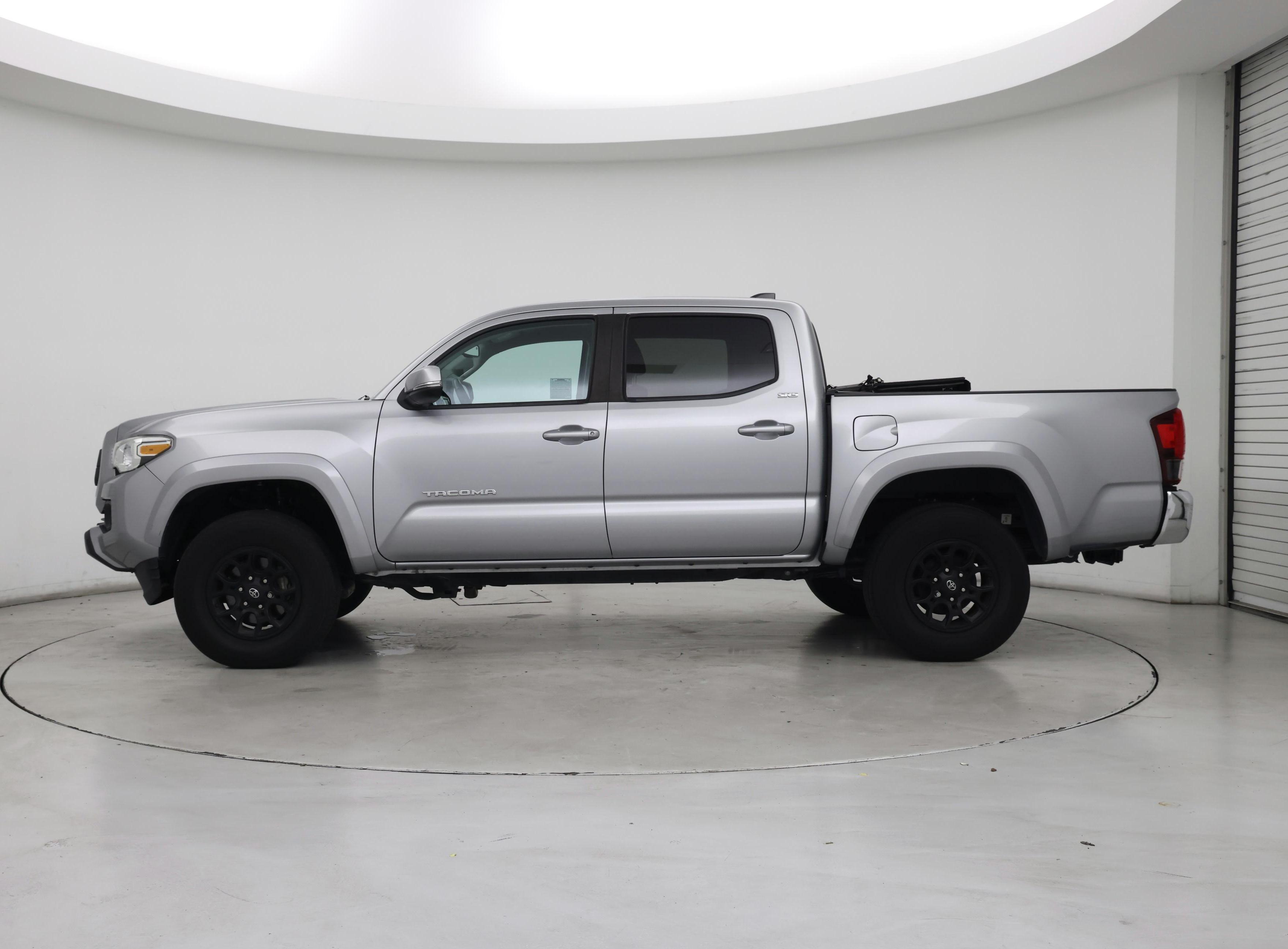 Thumbnail: 2021 Toyota Tacoma - 3