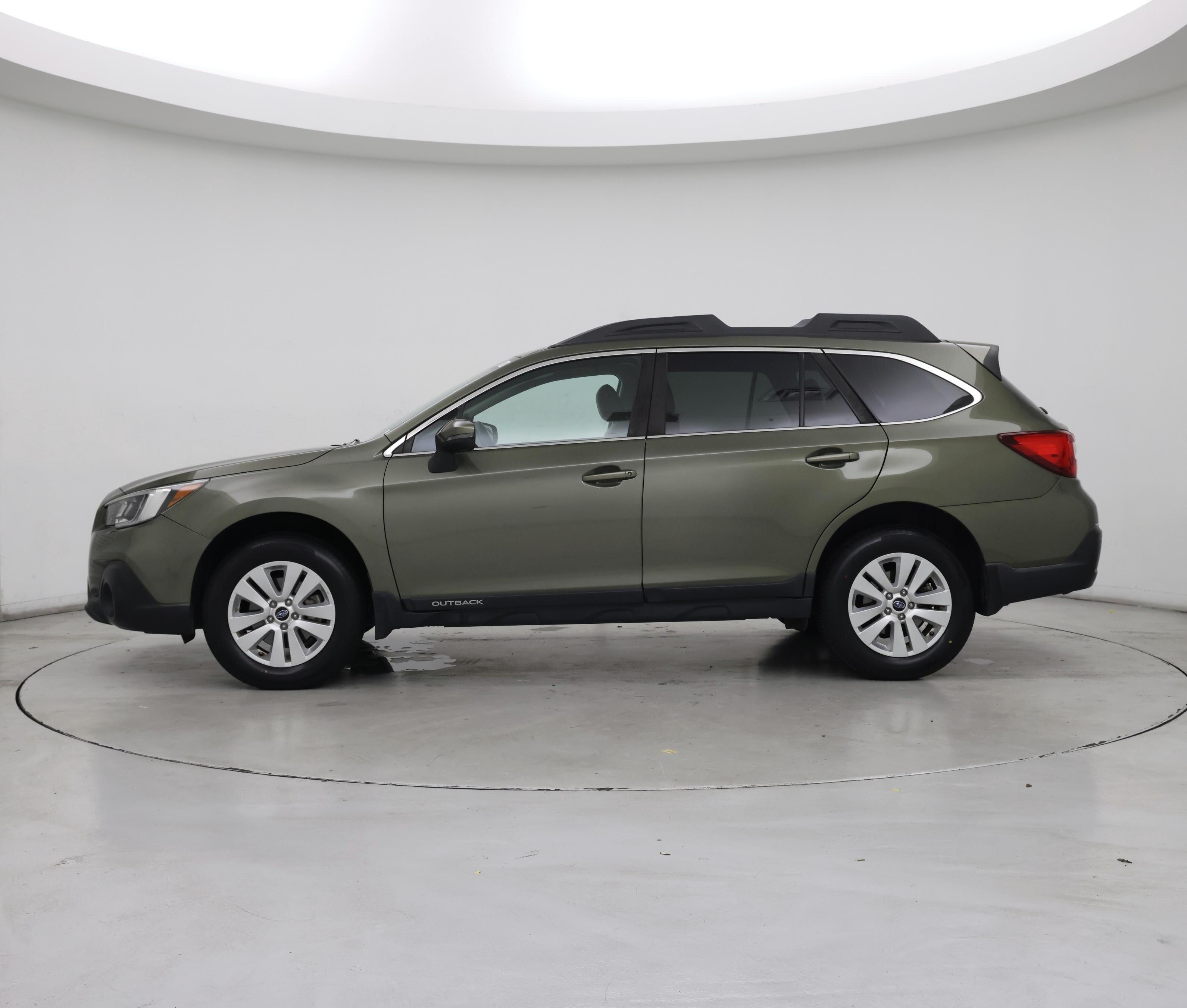 Thumbnail: 2018 Subaru Outback - 3