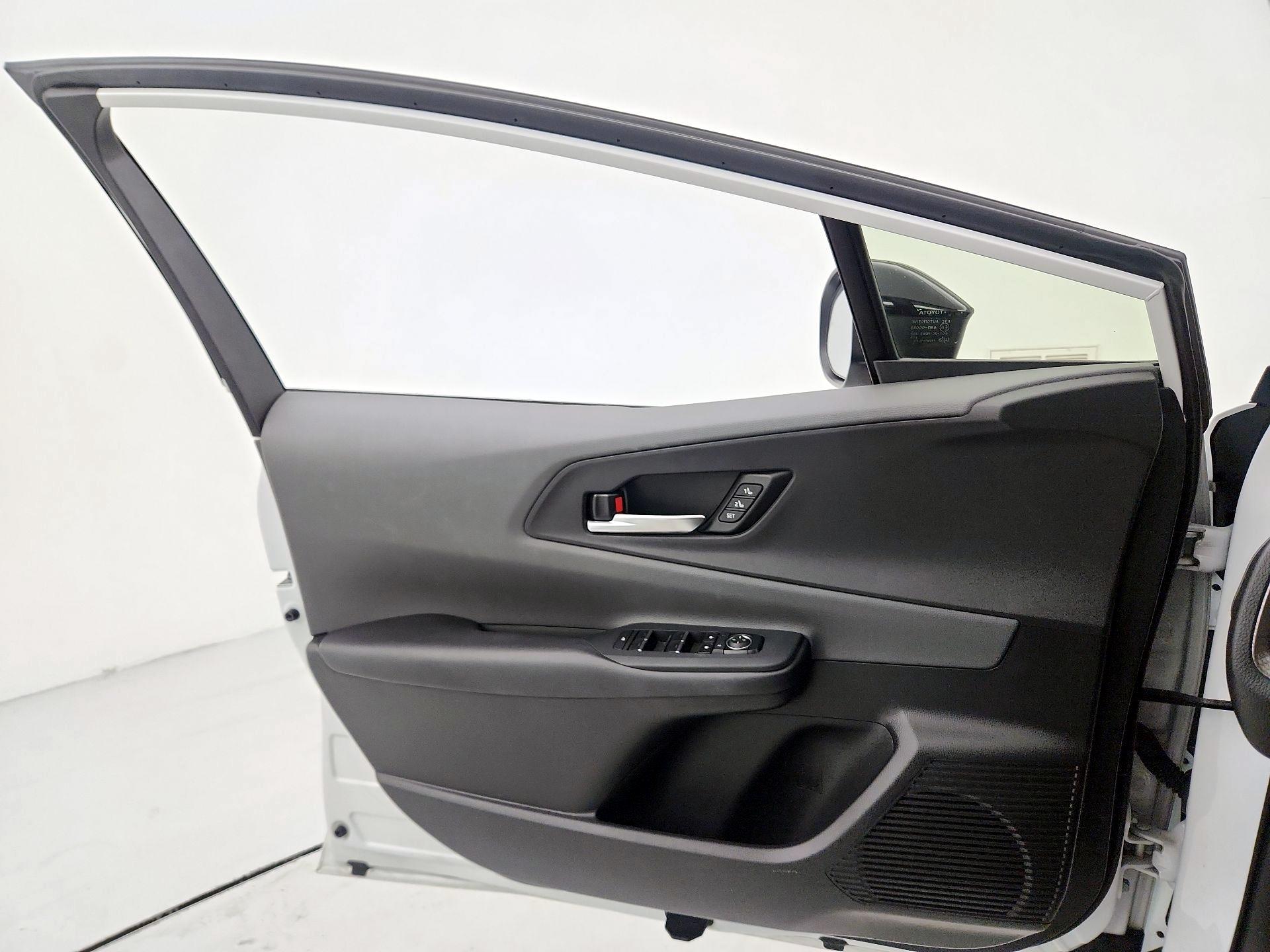 Thumbnail: 2024 Toyota Prius - 12