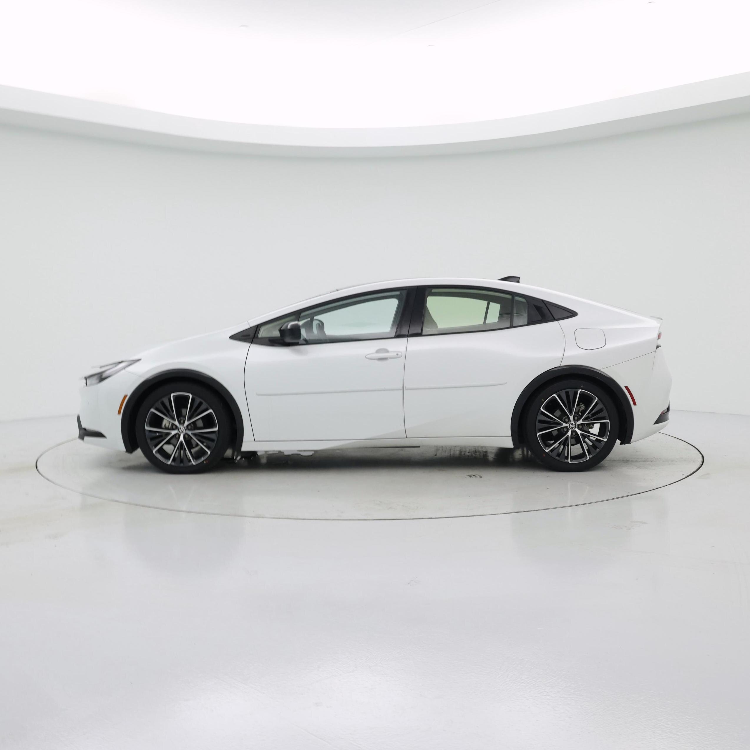 Thumbnail: 2024 Toyota Prius - 3