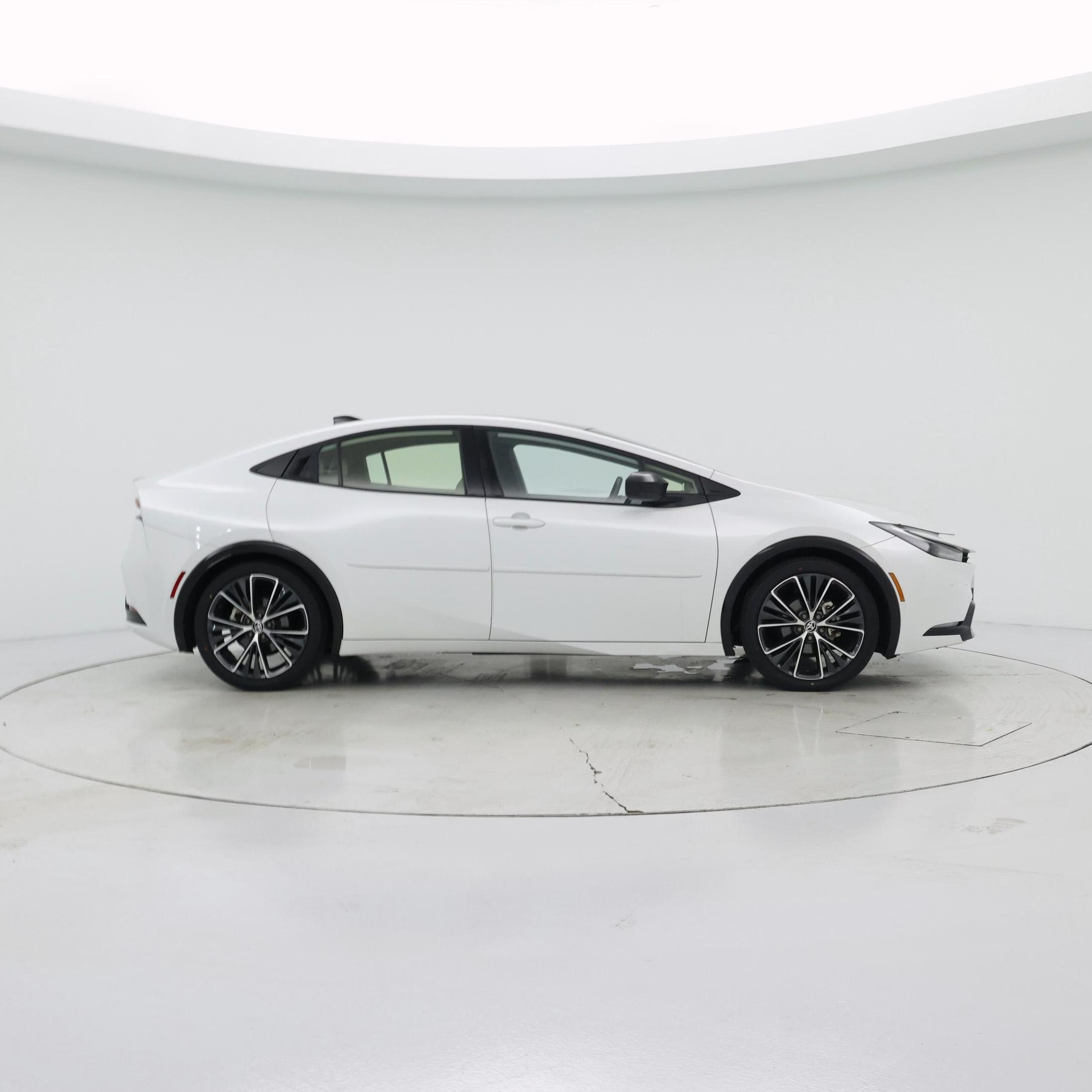 Thumbnail: 2024 Toyota Prius - 7