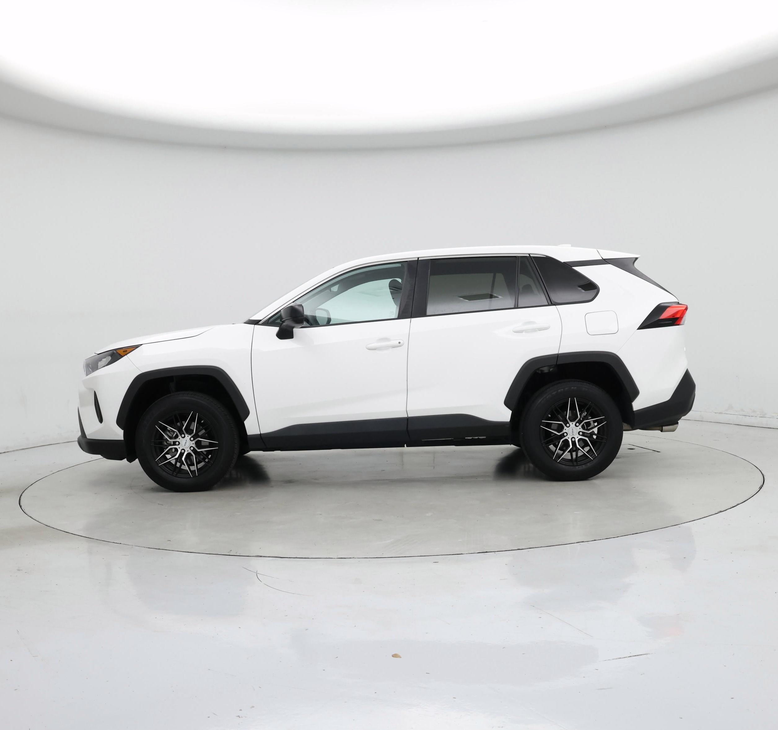 Thumbnail: 2022 Toyota RAV4 - 3