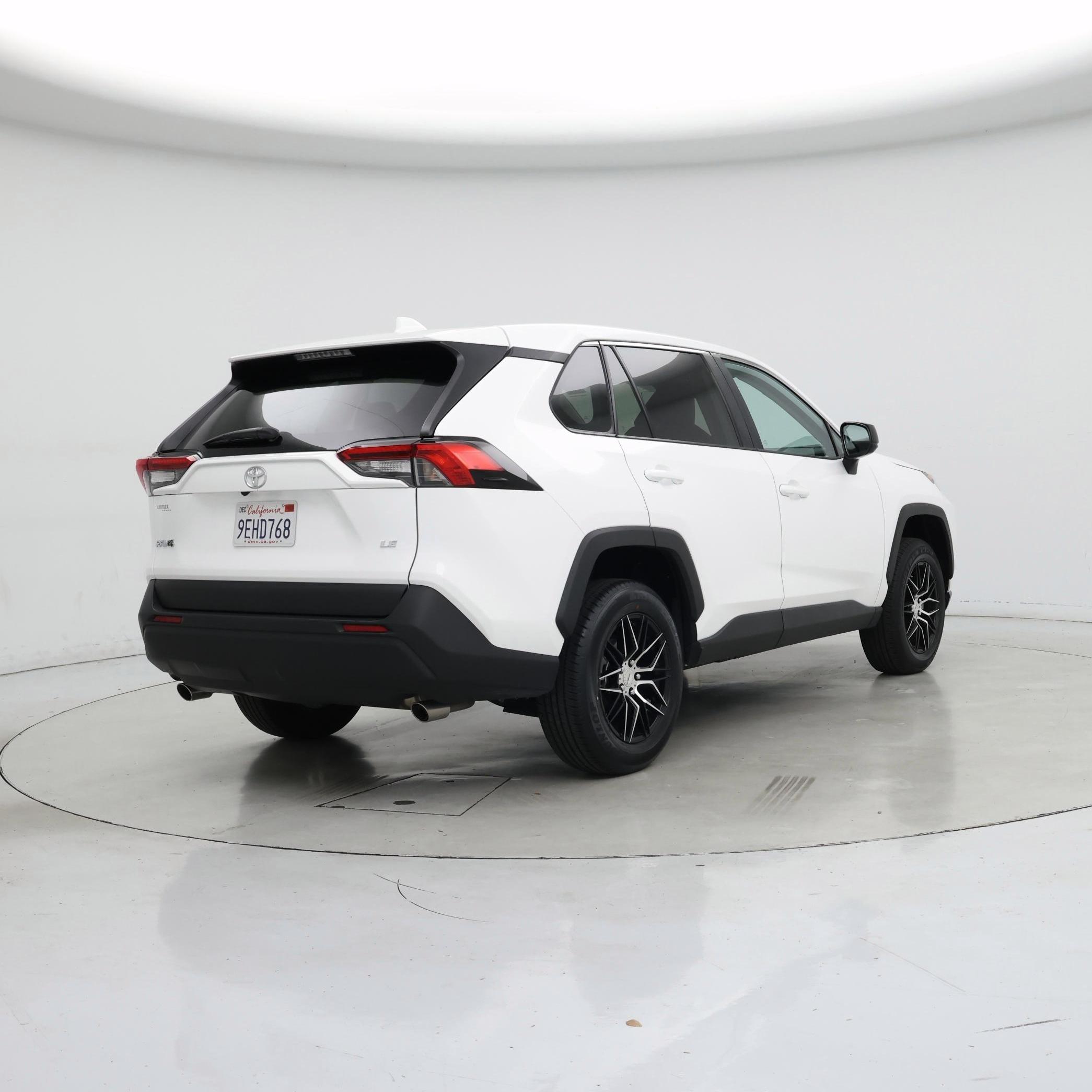 Thumbnail: 2022 Toyota RAV4 - 8