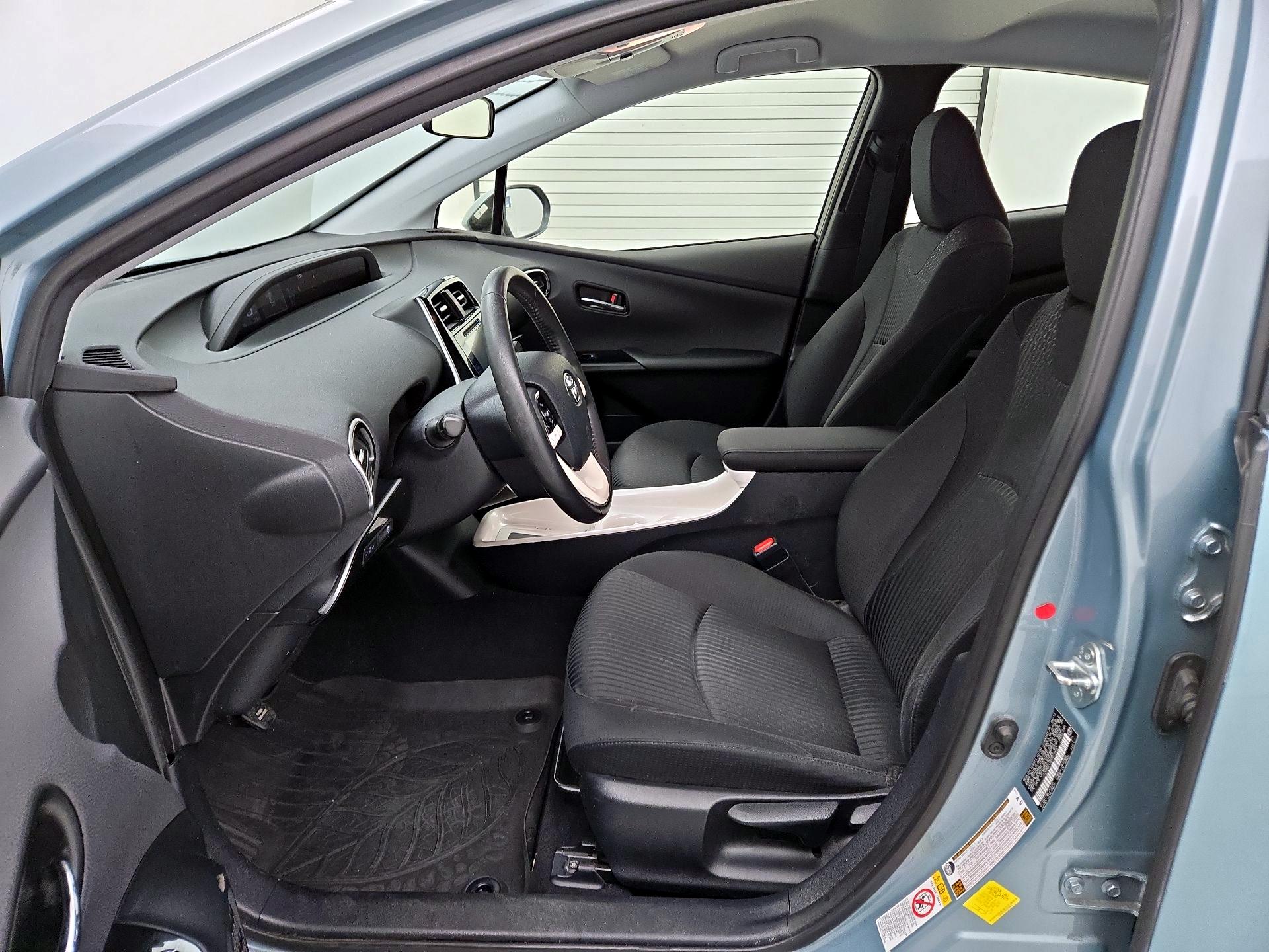 Thumbnail: 2016 Toyota Prius - 11