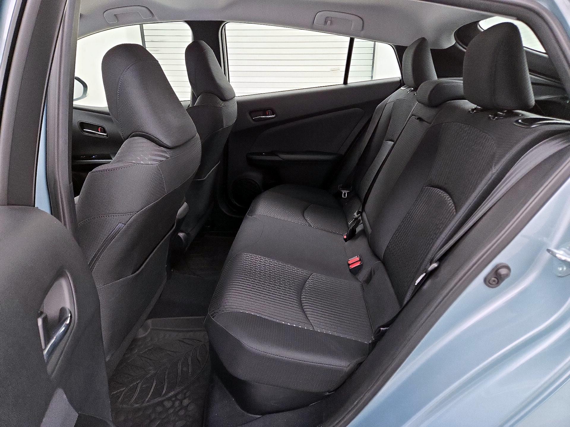 Thumbnail: 2016 Toyota Prius - 18