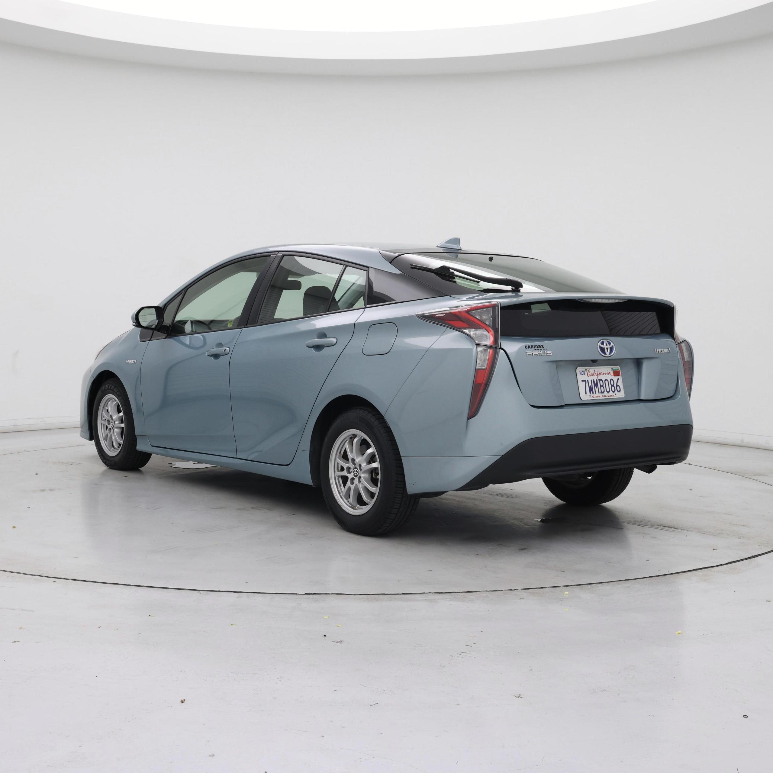 Thumbnail: 2016 Toyota Prius - 2