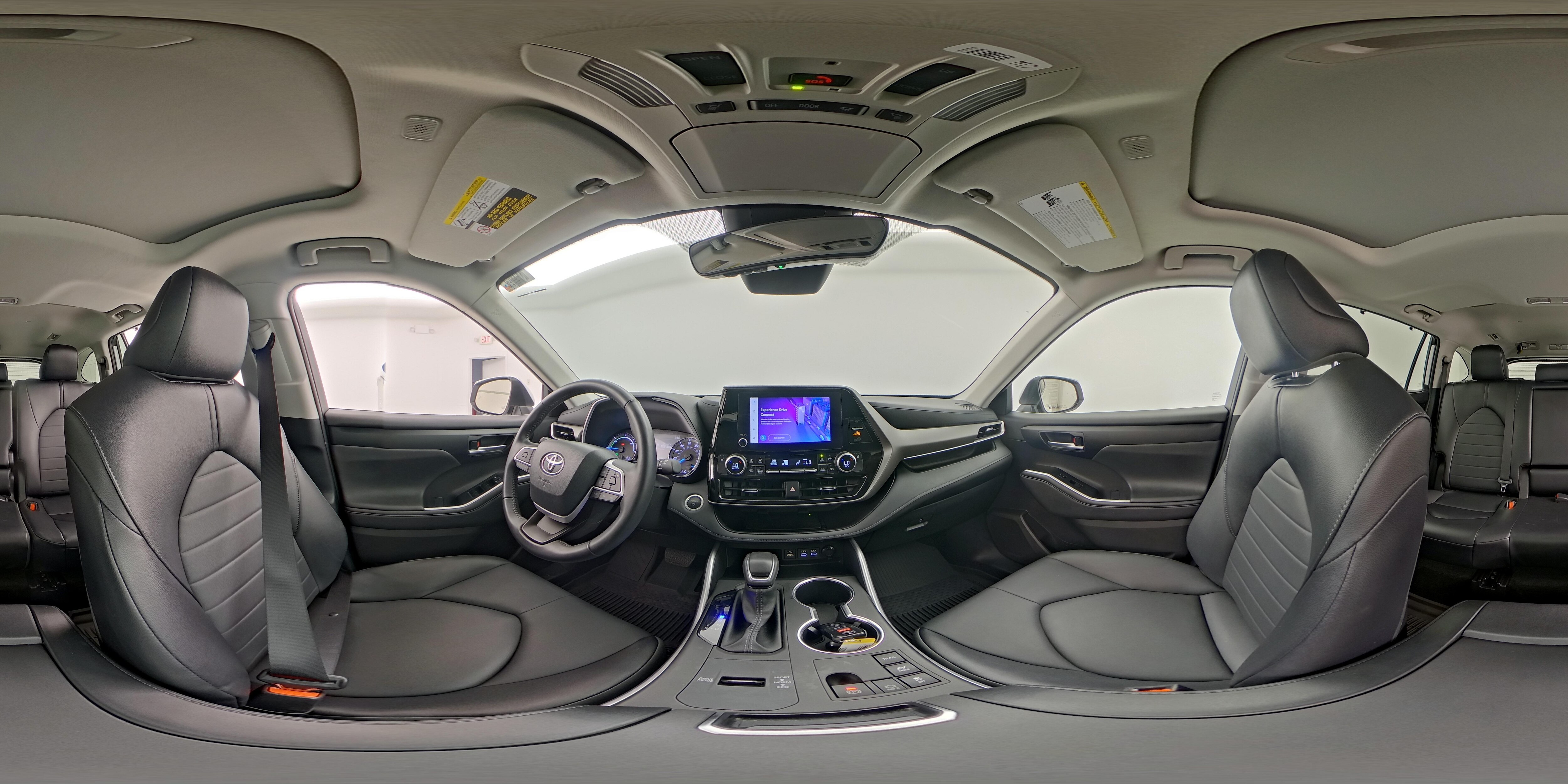 2025 Toyota Highlander XLE - Photo 23