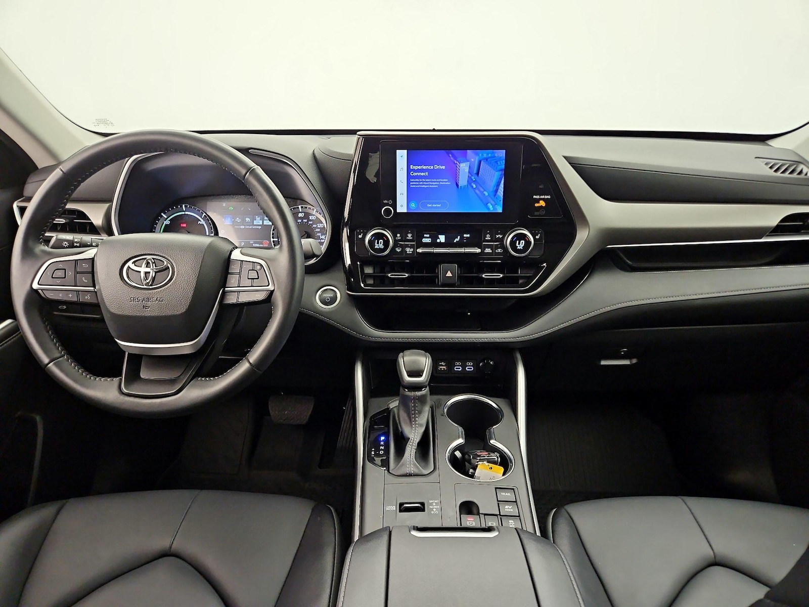 2025 Toyota Highlander XLE - Photo 10