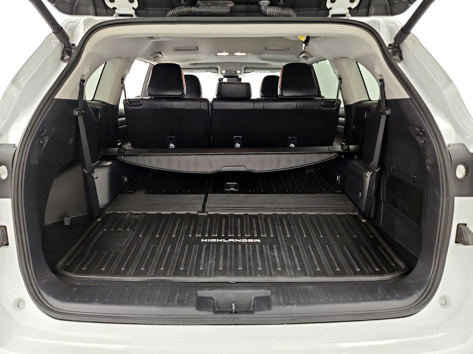 2025 Toyota Highlander XLE - Photo 20