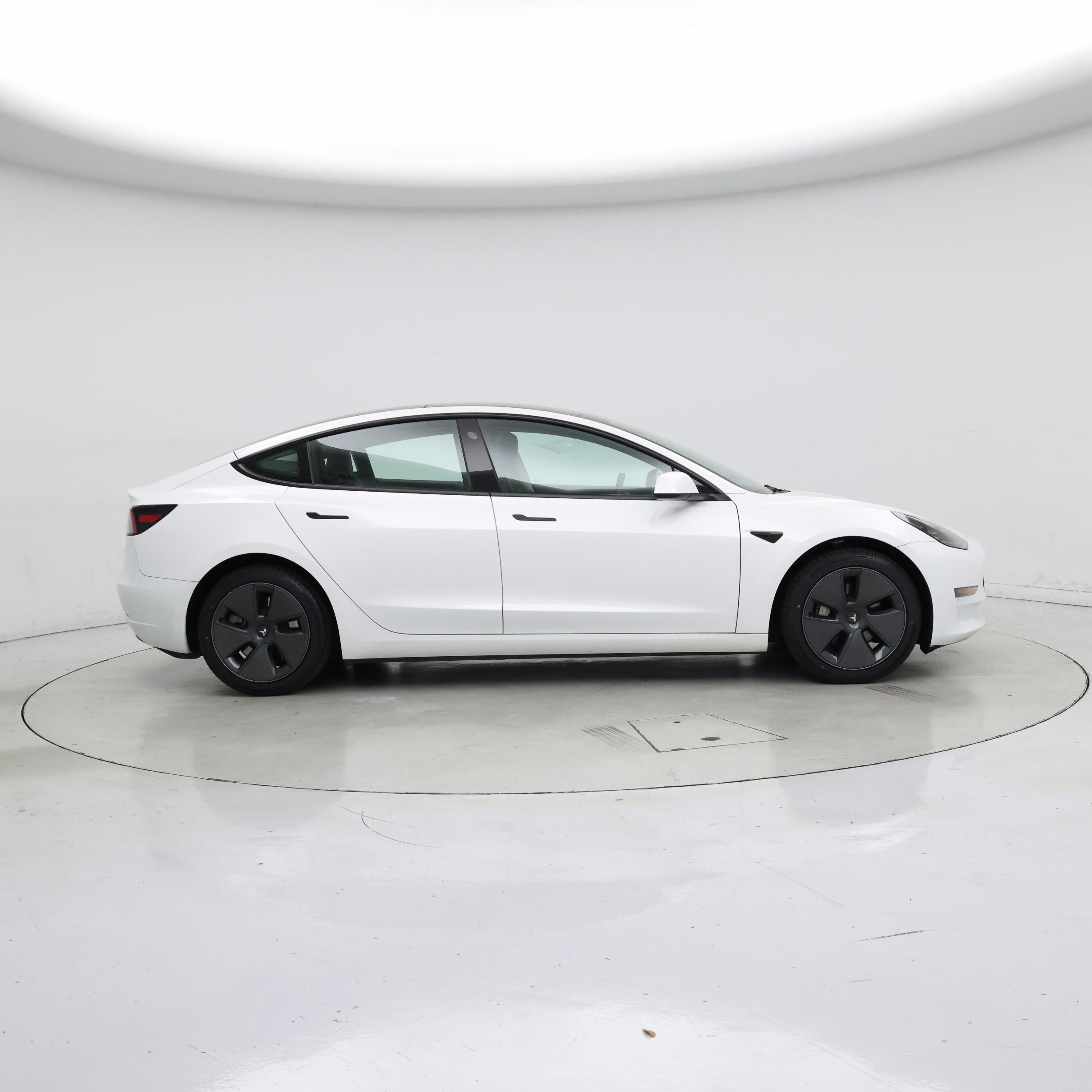Thumbnail: 2023 Tesla Model 3 - 7