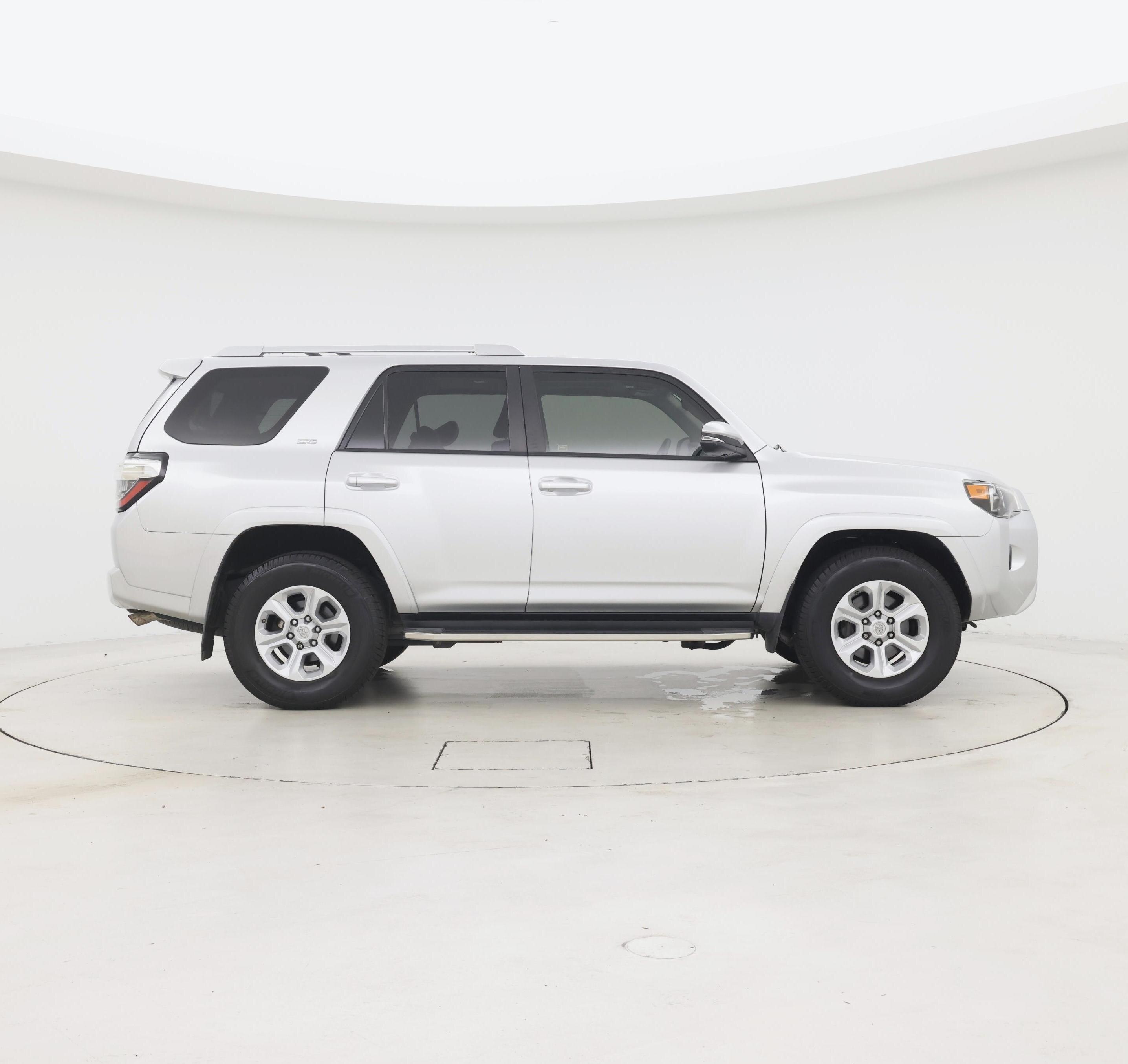 Thumbnail: 2018 Toyota 4Runner - 7