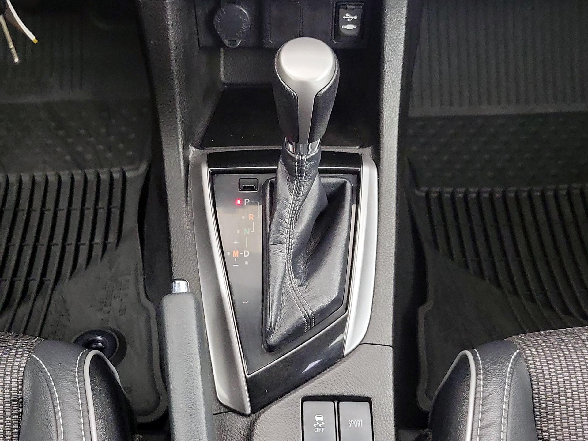 Thumbnail: 2015 Toyota Corolla - 17