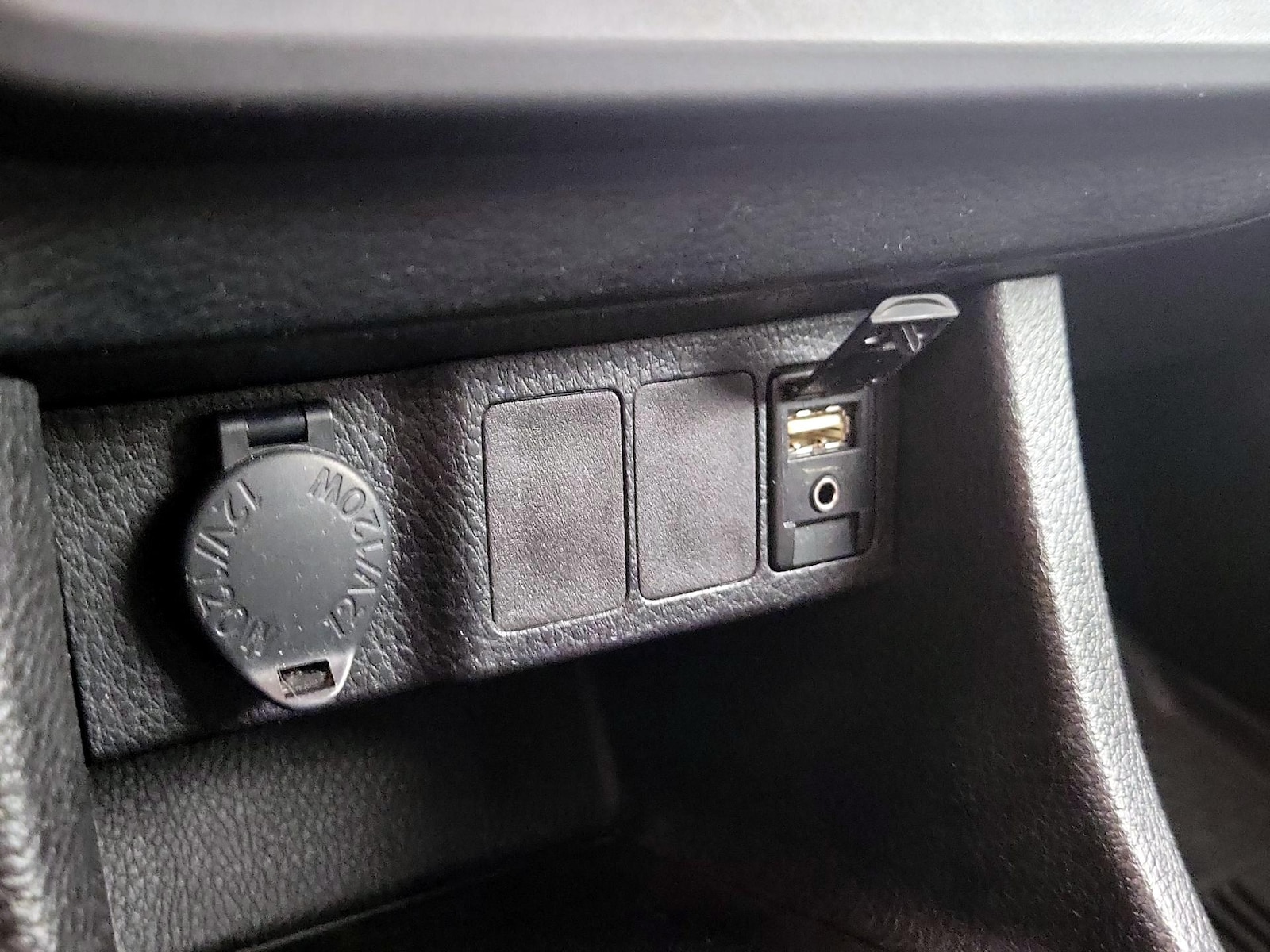 2015 Toyota Corolla S Plus - Photo 19
