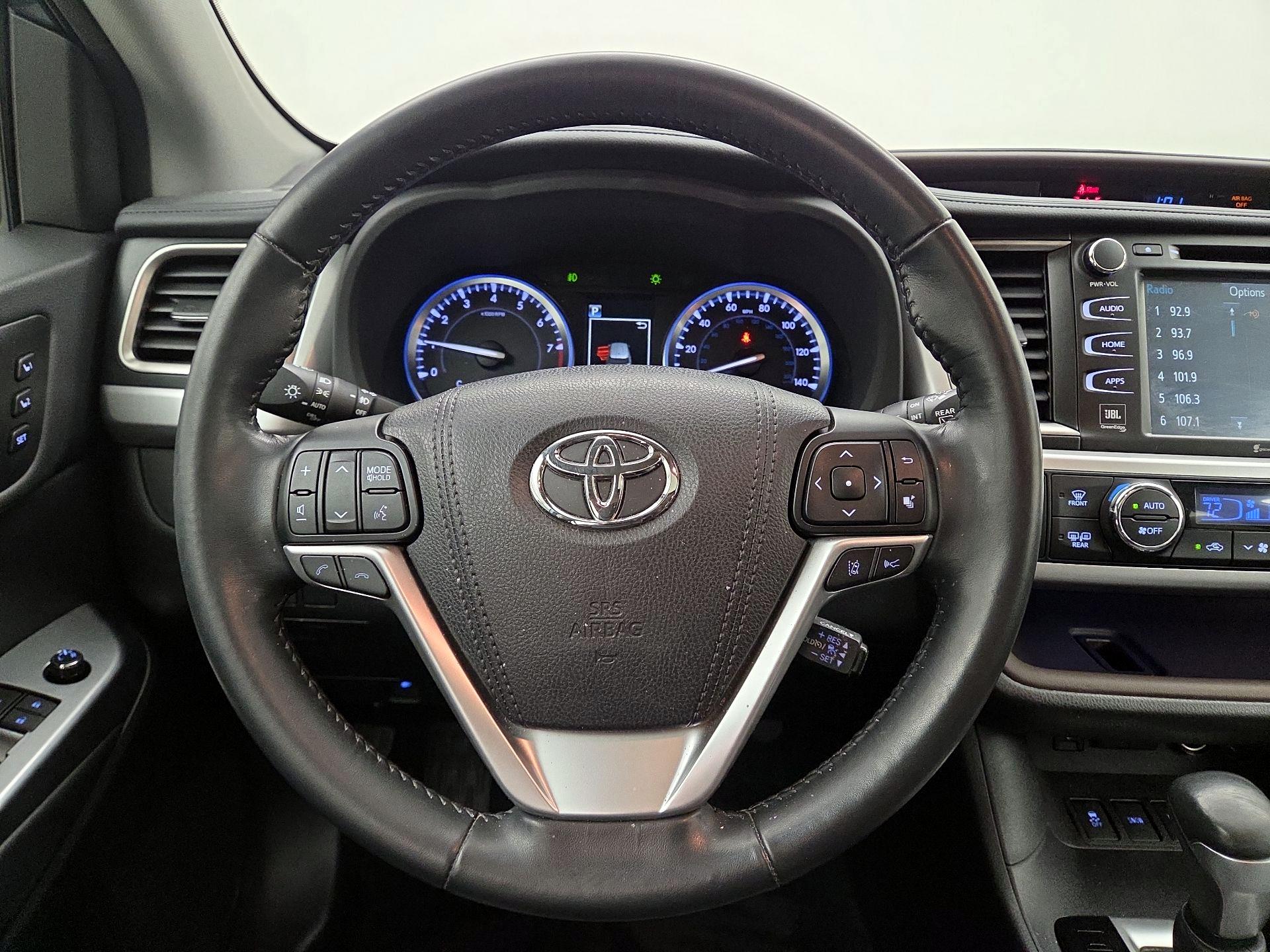 Thumbnail: 2018 Toyota Highlander - 10
