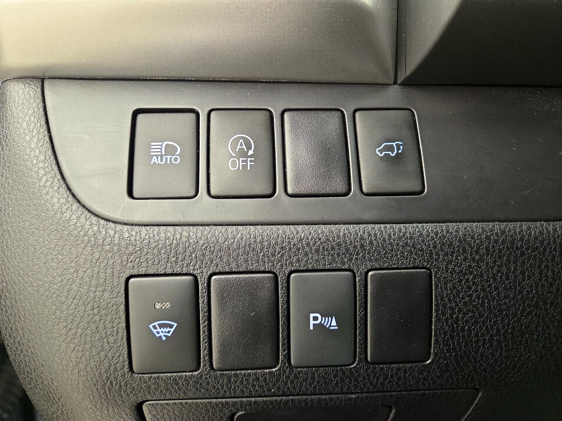 Thumbnail: 2018 Toyota Highlander - 13