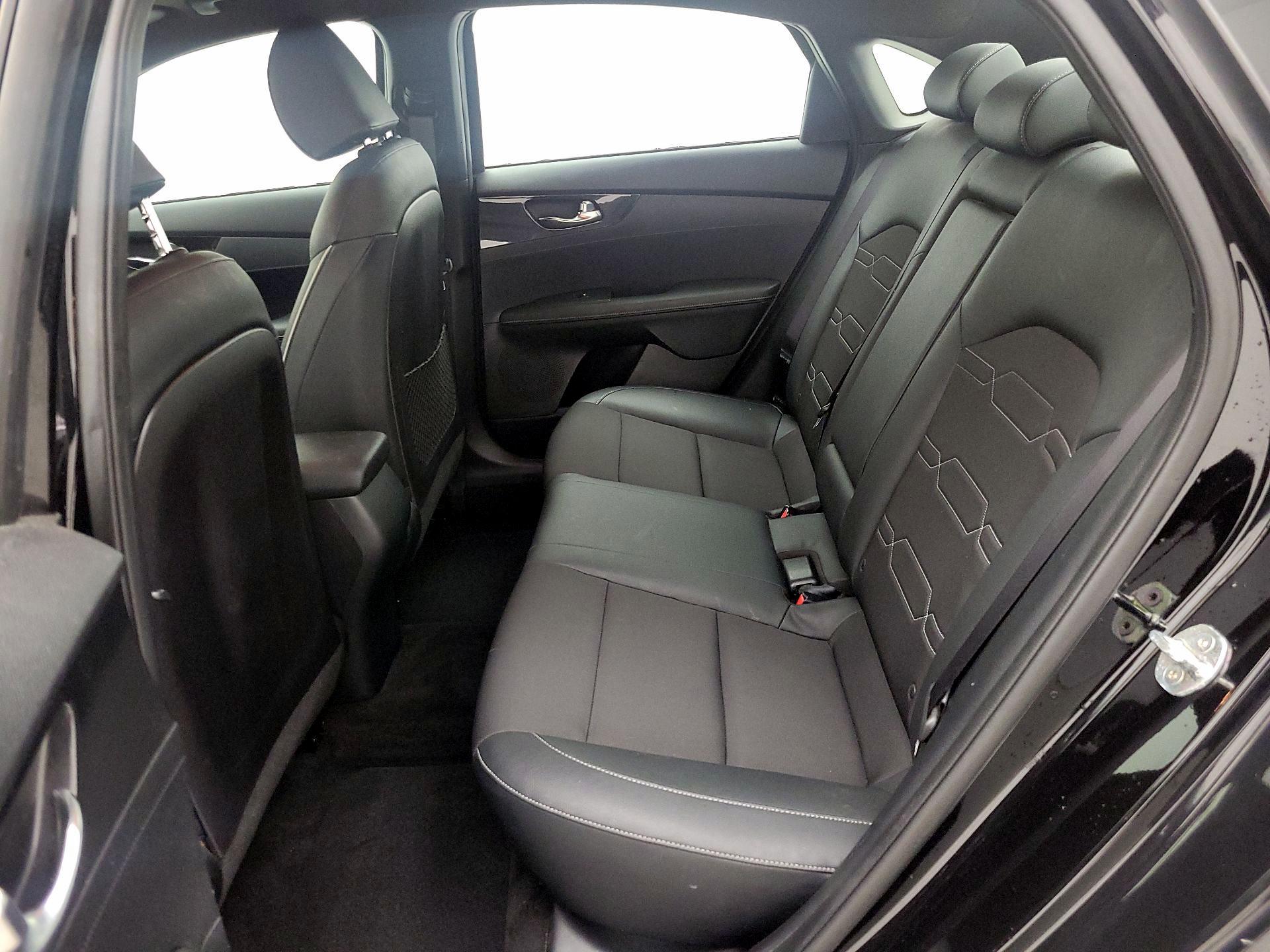Thumbnail: 2020 Kia Forte - 19