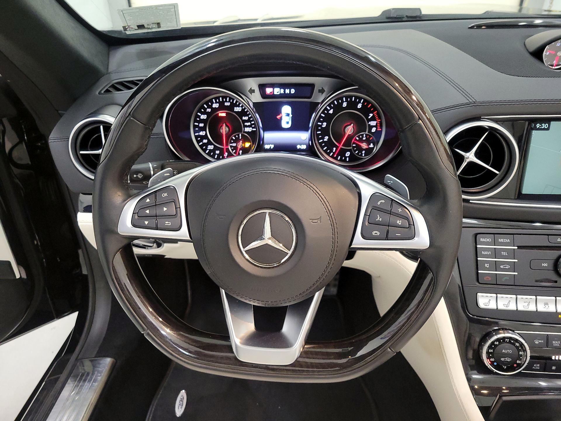 Thumbnail: 2019 Mercedes-Benz SL-Class - 10