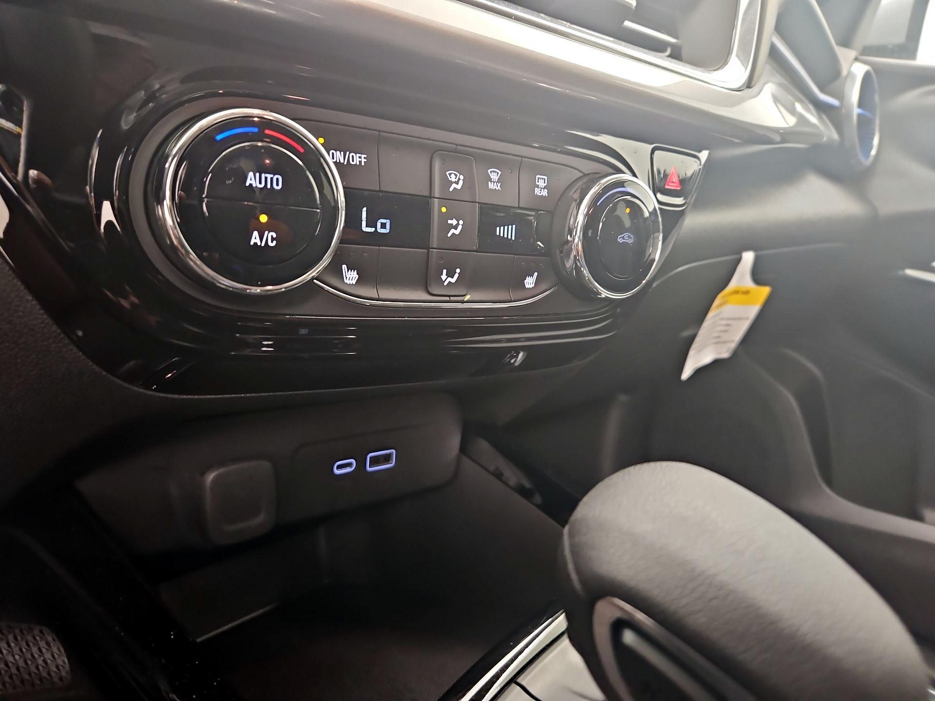 Thumbnail: 2024 Chevrolet Trax - 16