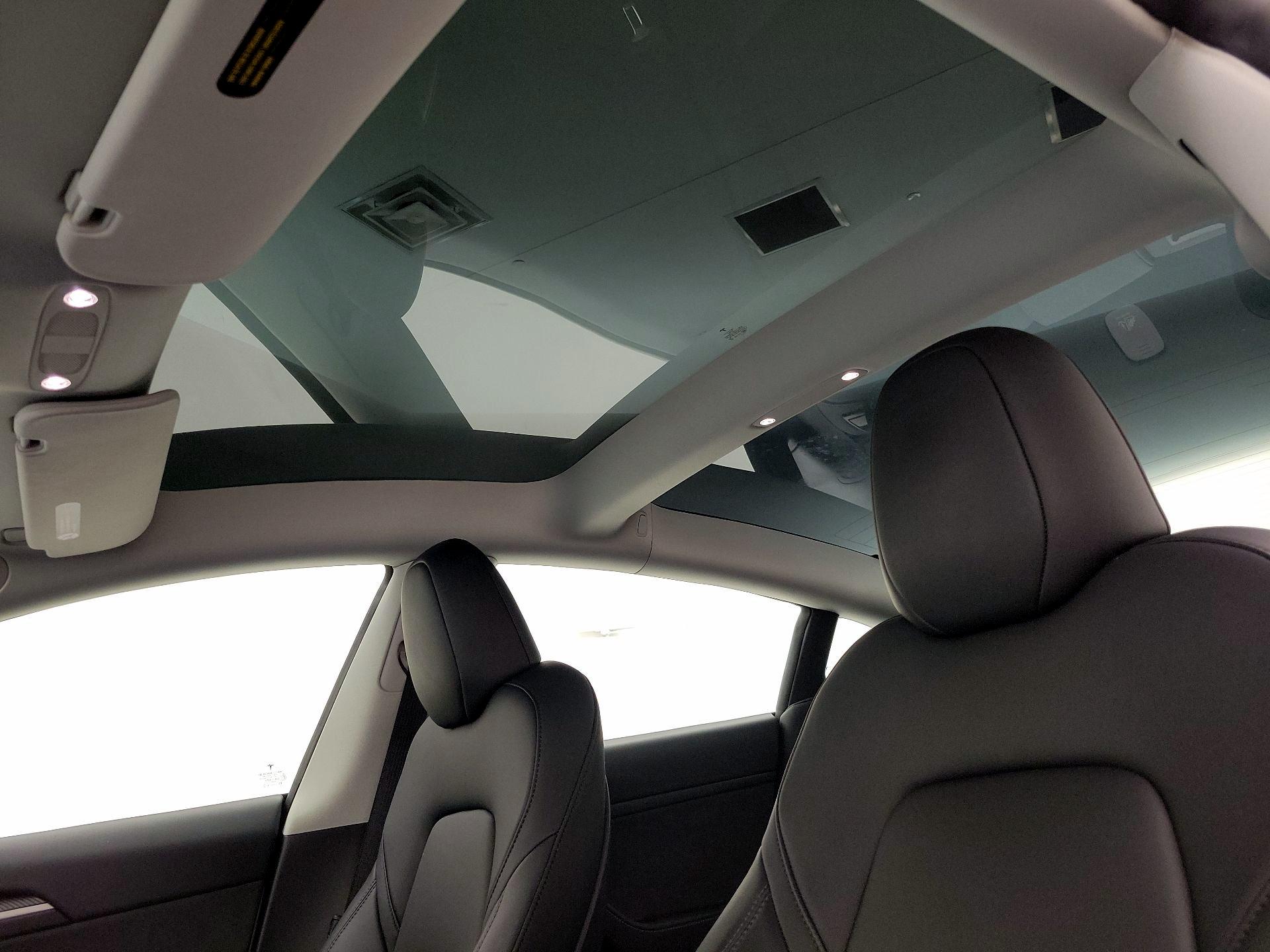 Thumbnail: 2023 Tesla Model 3 - 19