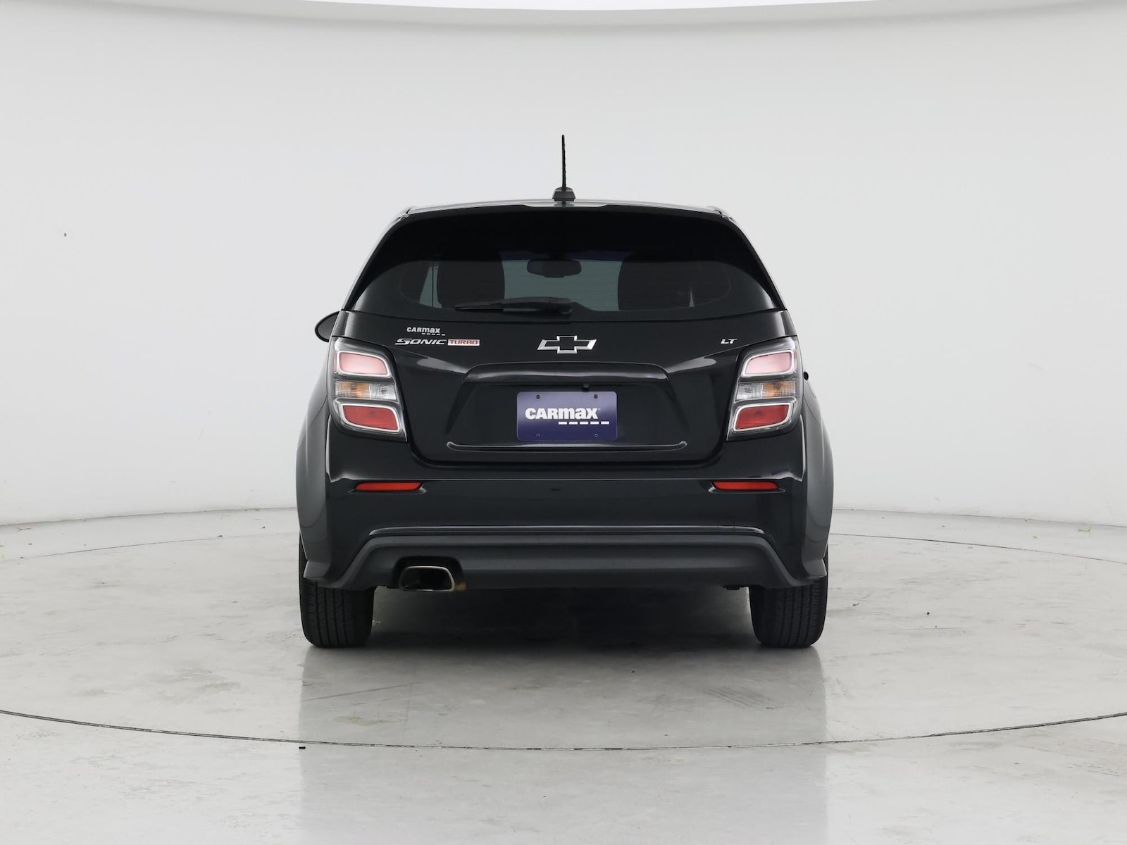 2018 Chevrolet Sonic LT - Photo 7