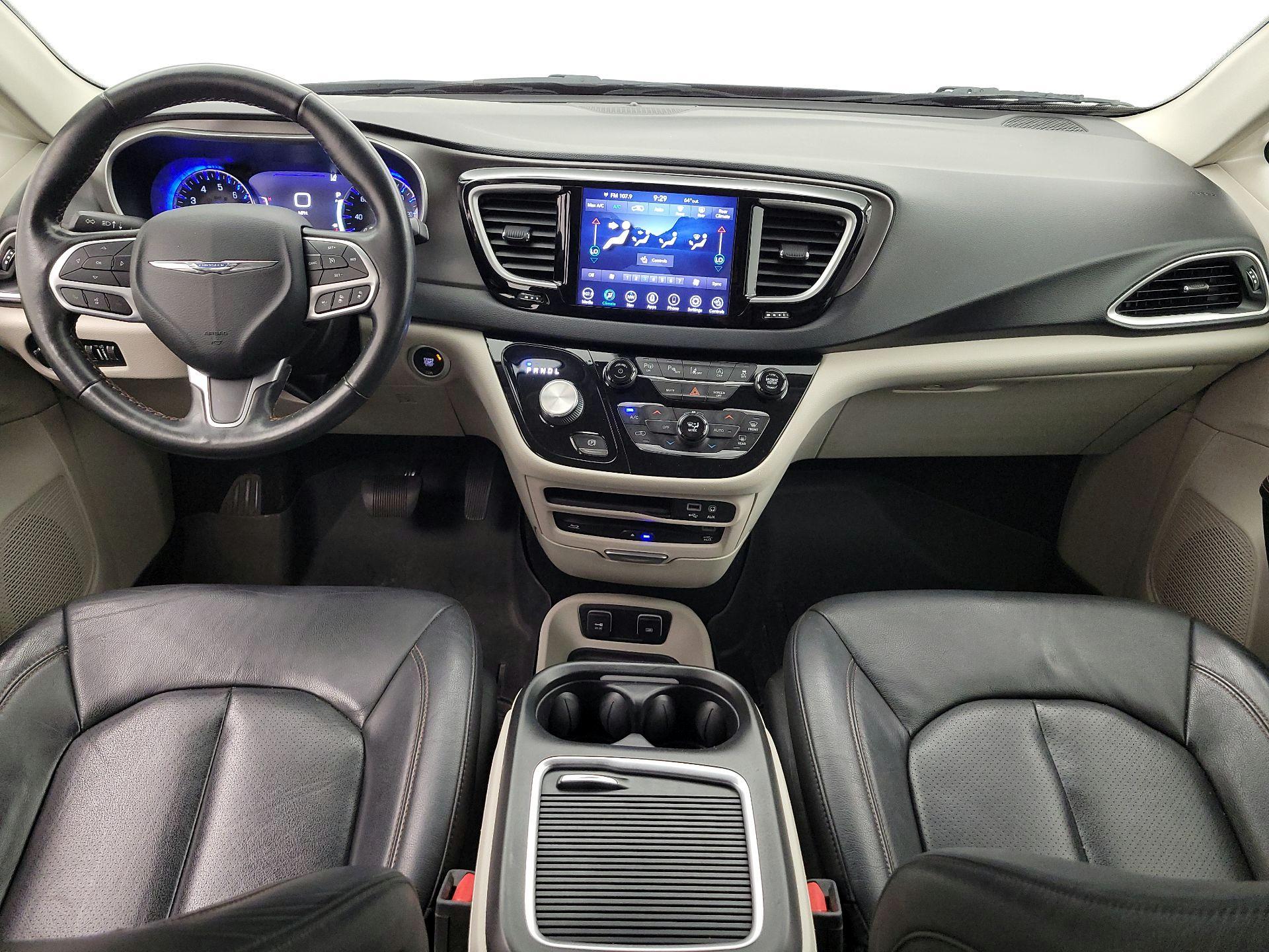 Thumbnail: 2020 Chrysler Pacifica - 9