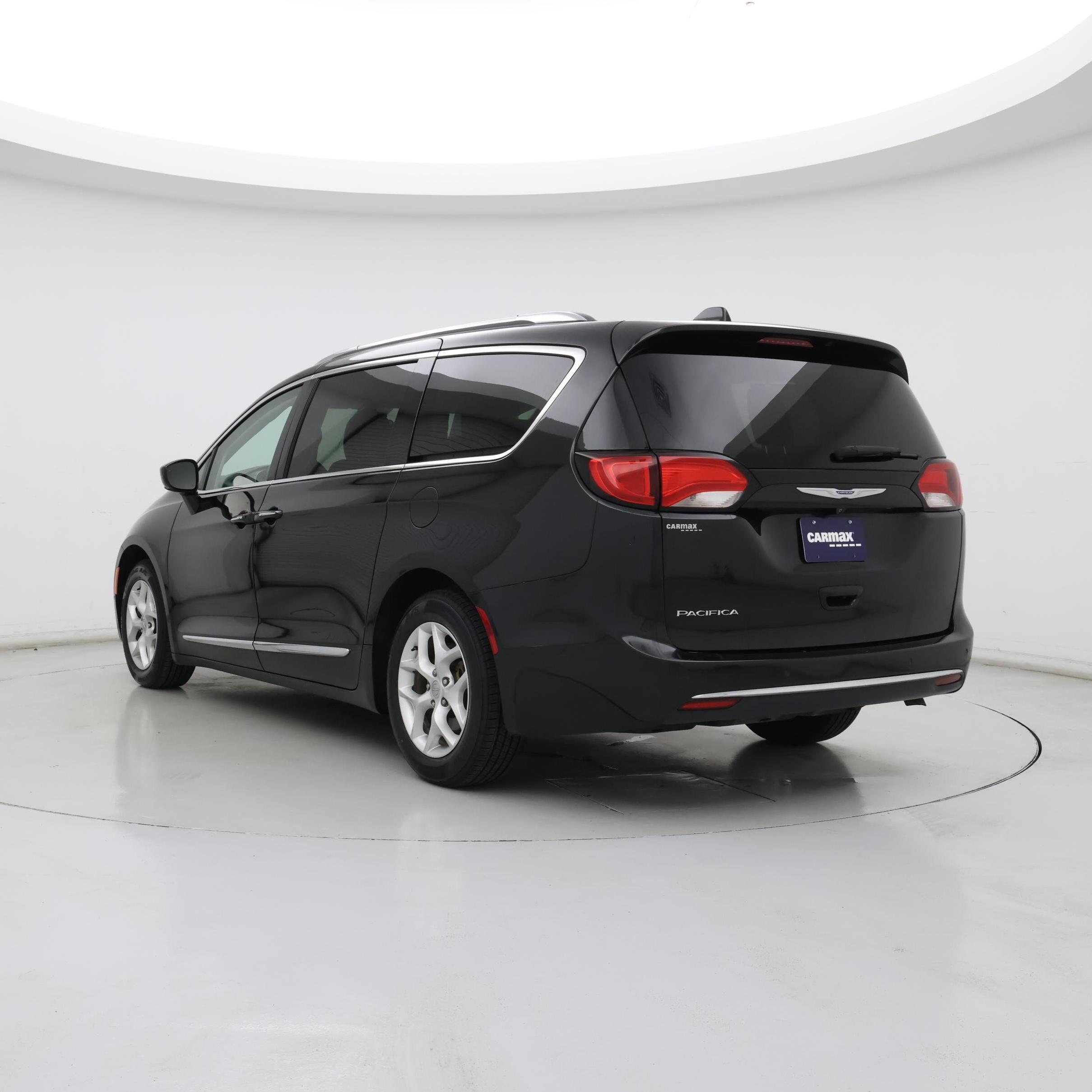 Thumbnail: 2020 Chrysler Pacifica - 2