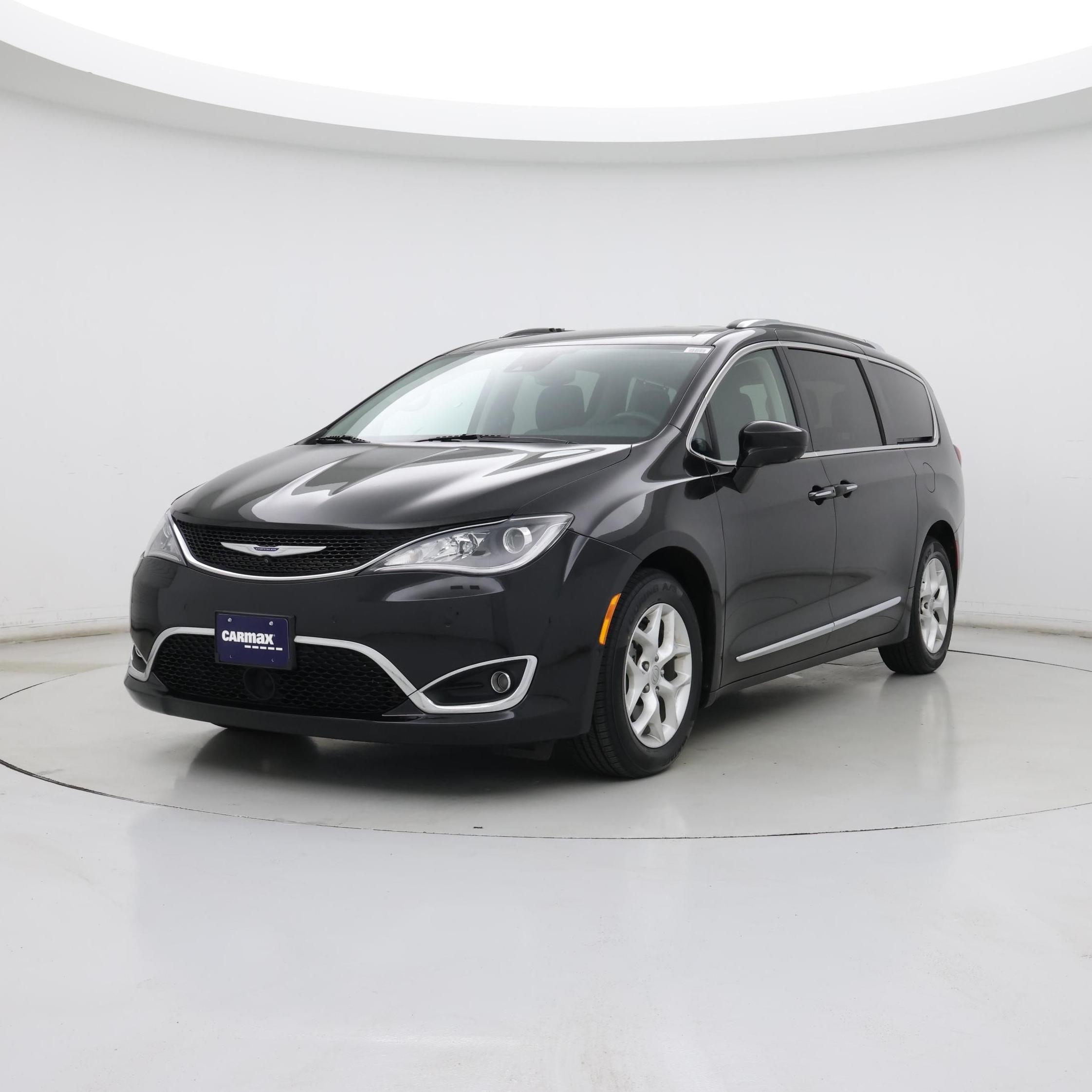 Thumbnail: 2020 Chrysler Pacifica - 4