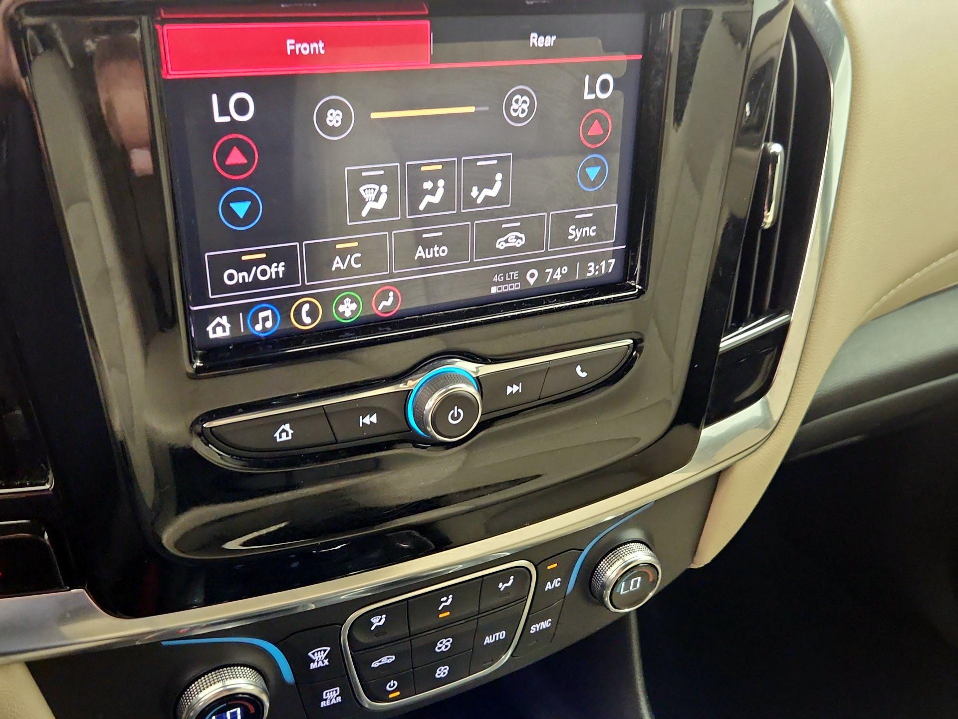 Thumbnail: 2023 Chevrolet Traverse - 16