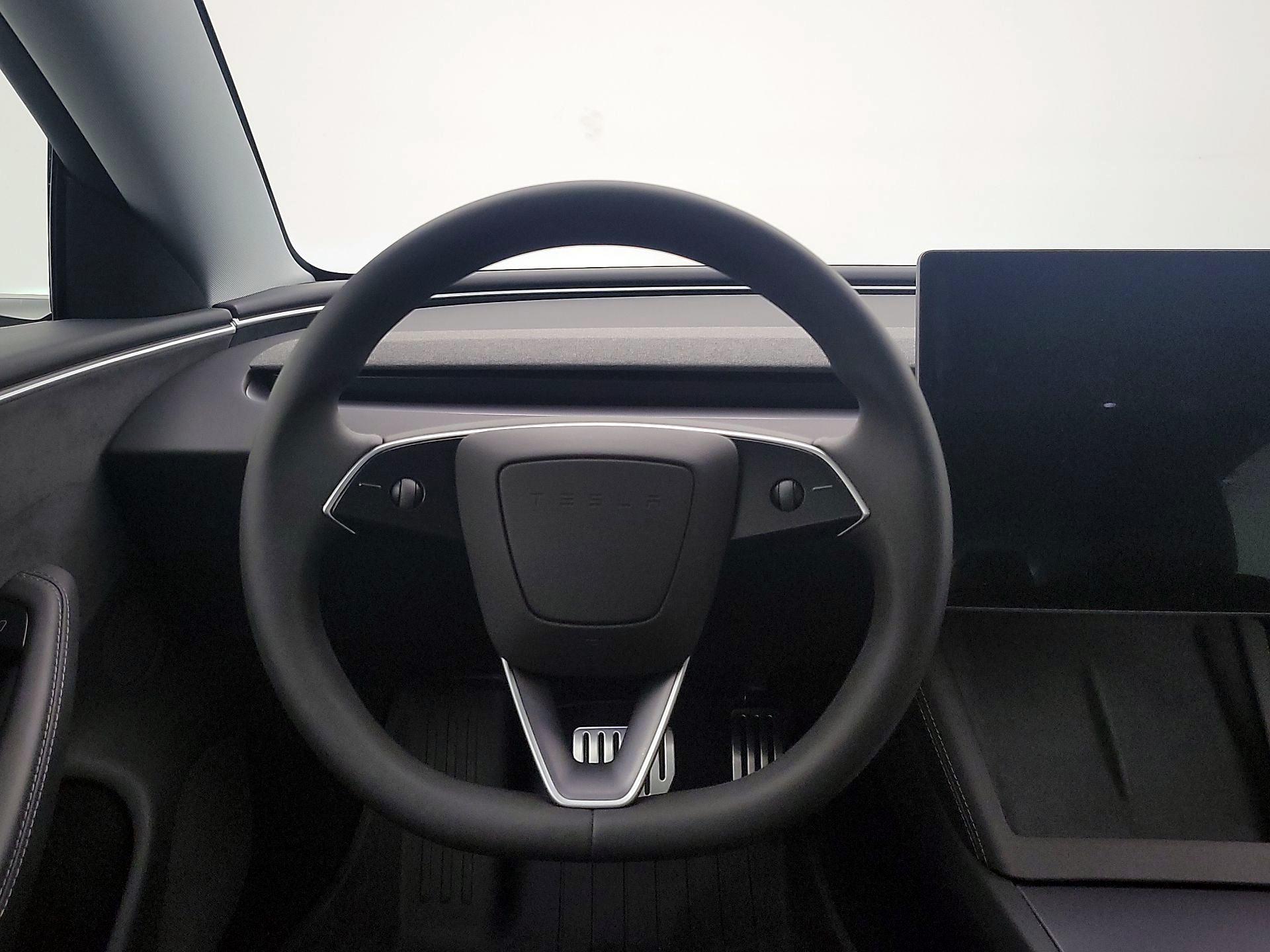 Thumbnail: 2025 Tesla Model 3 - 10