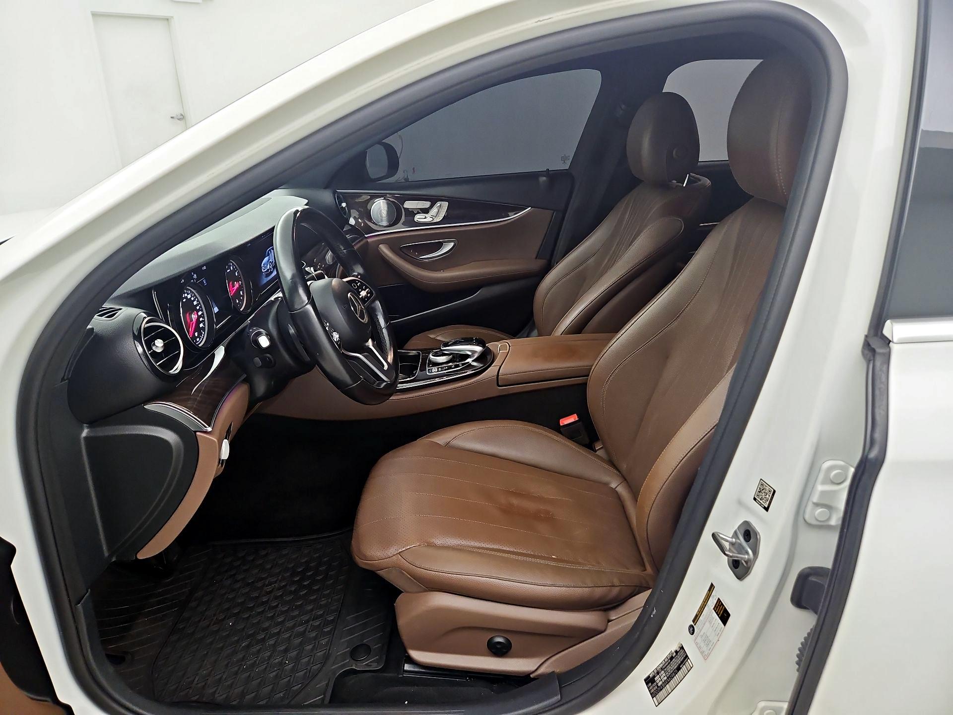 Thumbnail: 2019 Mercedes-Benz E-Class - 9