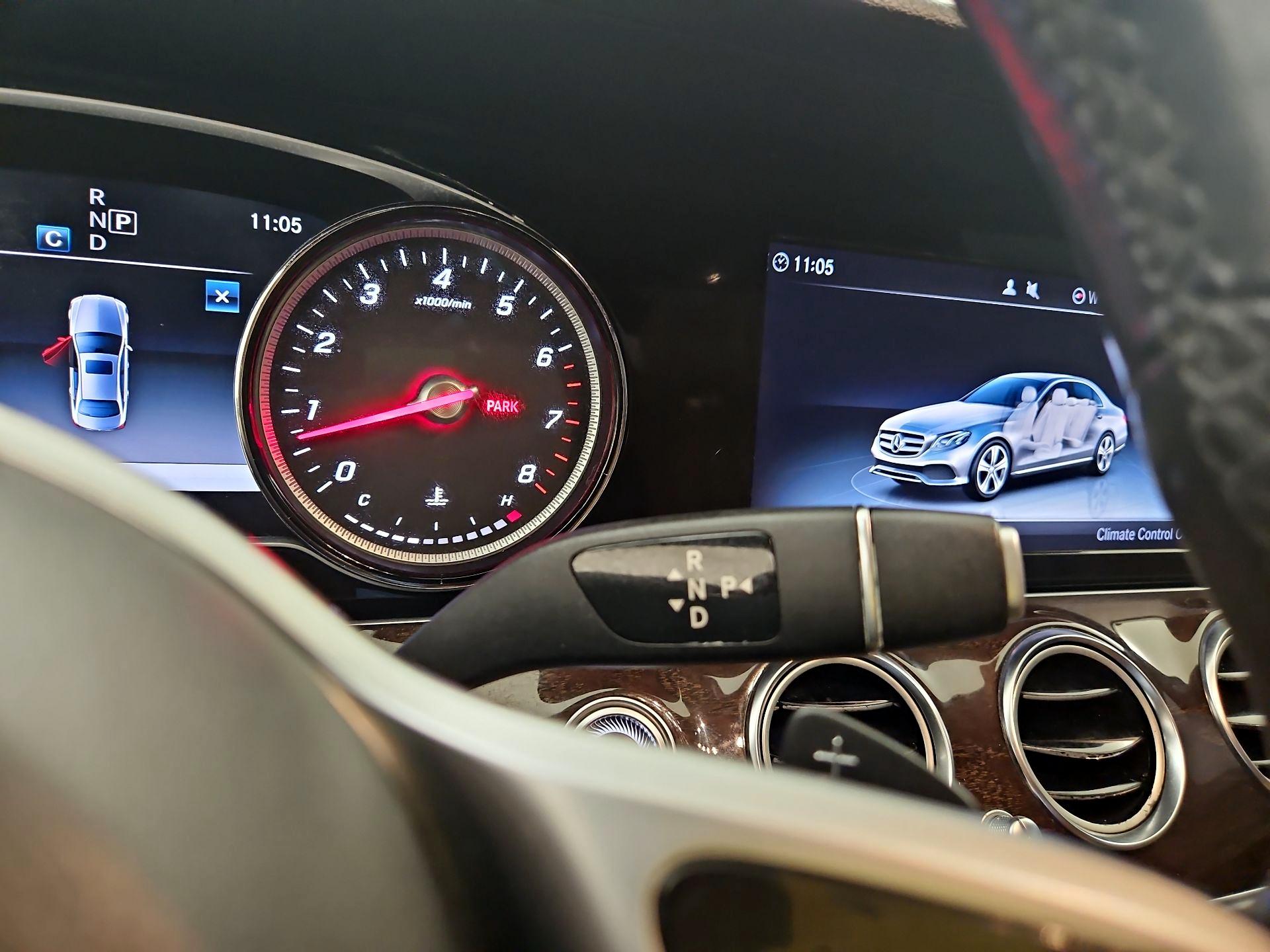 Thumbnail: 2019 Mercedes-Benz E-Class - 15