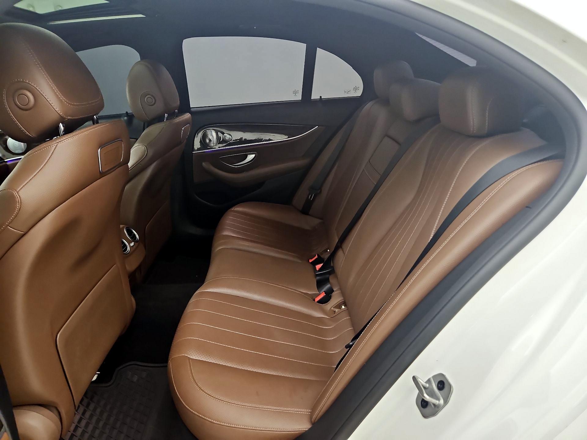Thumbnail: 2019 Mercedes-Benz E-Class - 18