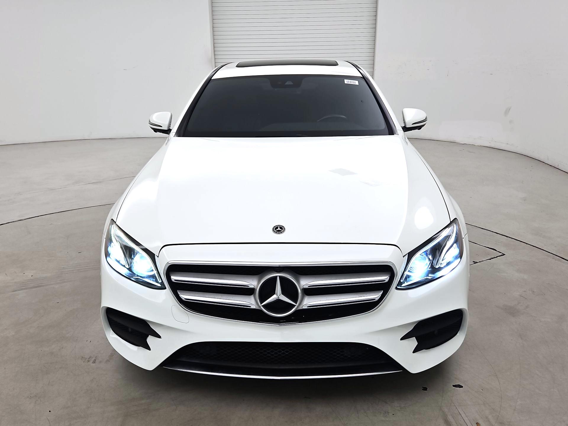 Thumbnail: 2019 Mercedes-Benz E-Class - 2