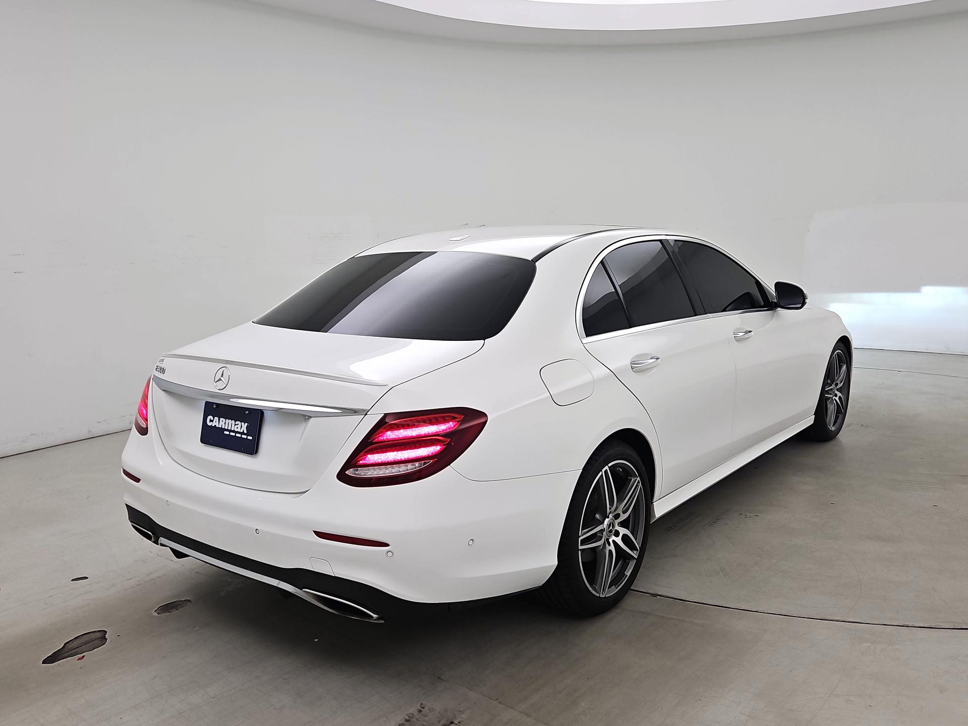 Thumbnail: 2019 Mercedes-Benz E-Class - 5