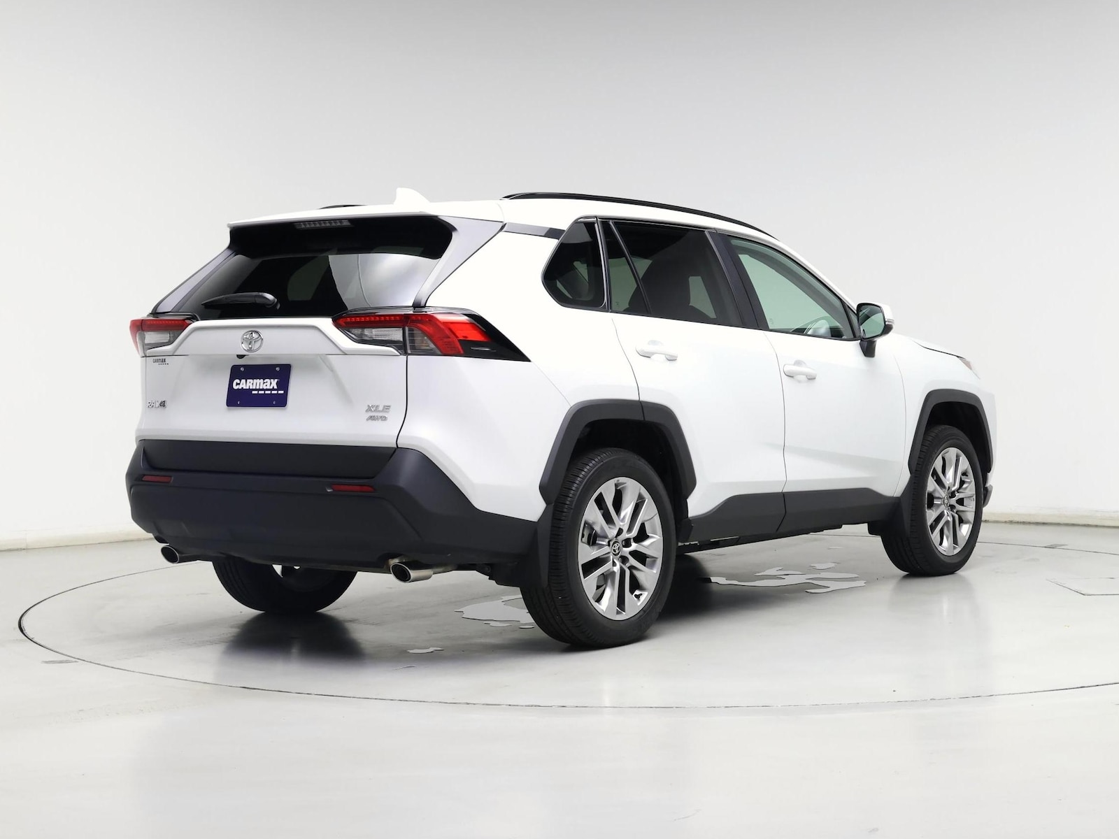 2025 Toyota RAV4 XLE Premium - Photo 9