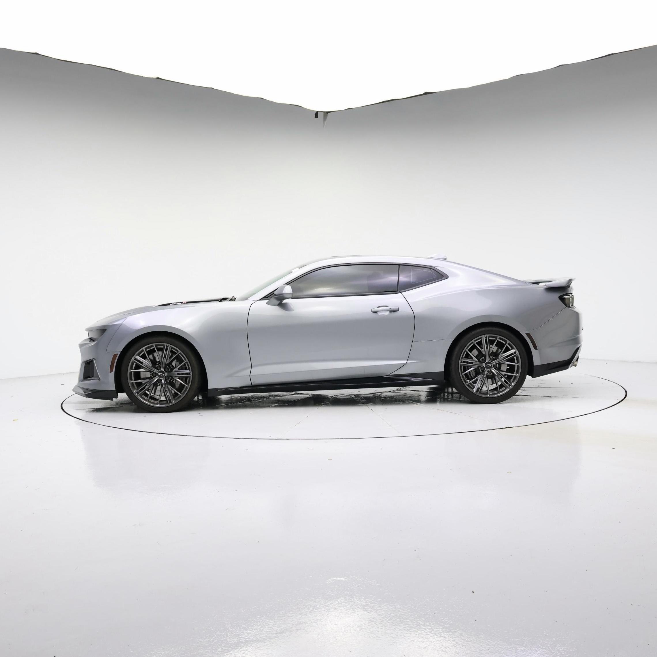 Thumbnail: 2023 Chevrolet Camaro - 3