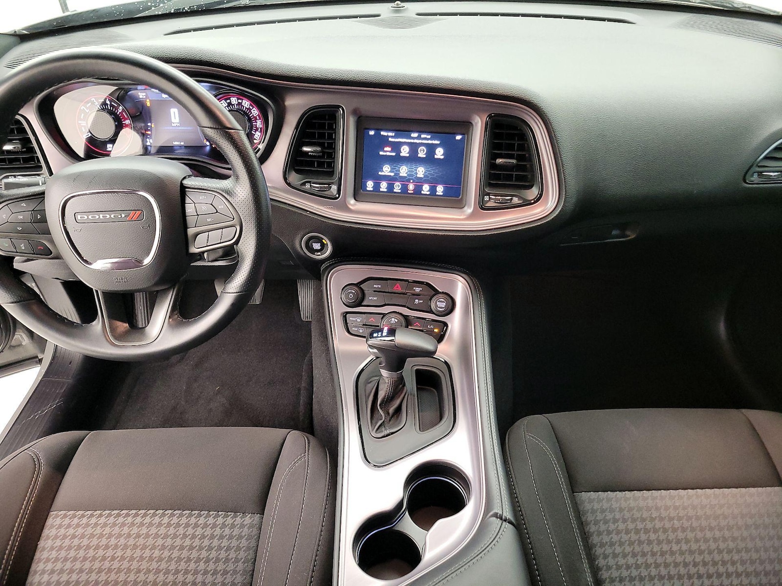 2023 Dodge Challenger SXT - Photo 10