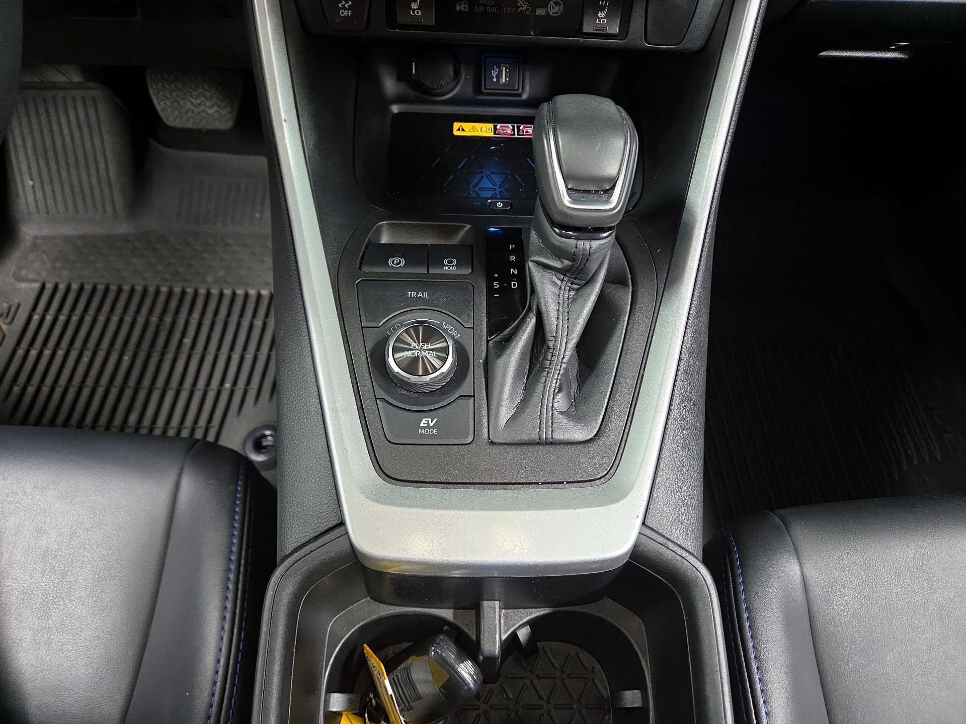 Thumbnail: 2023 Toyota RAV4 - 15